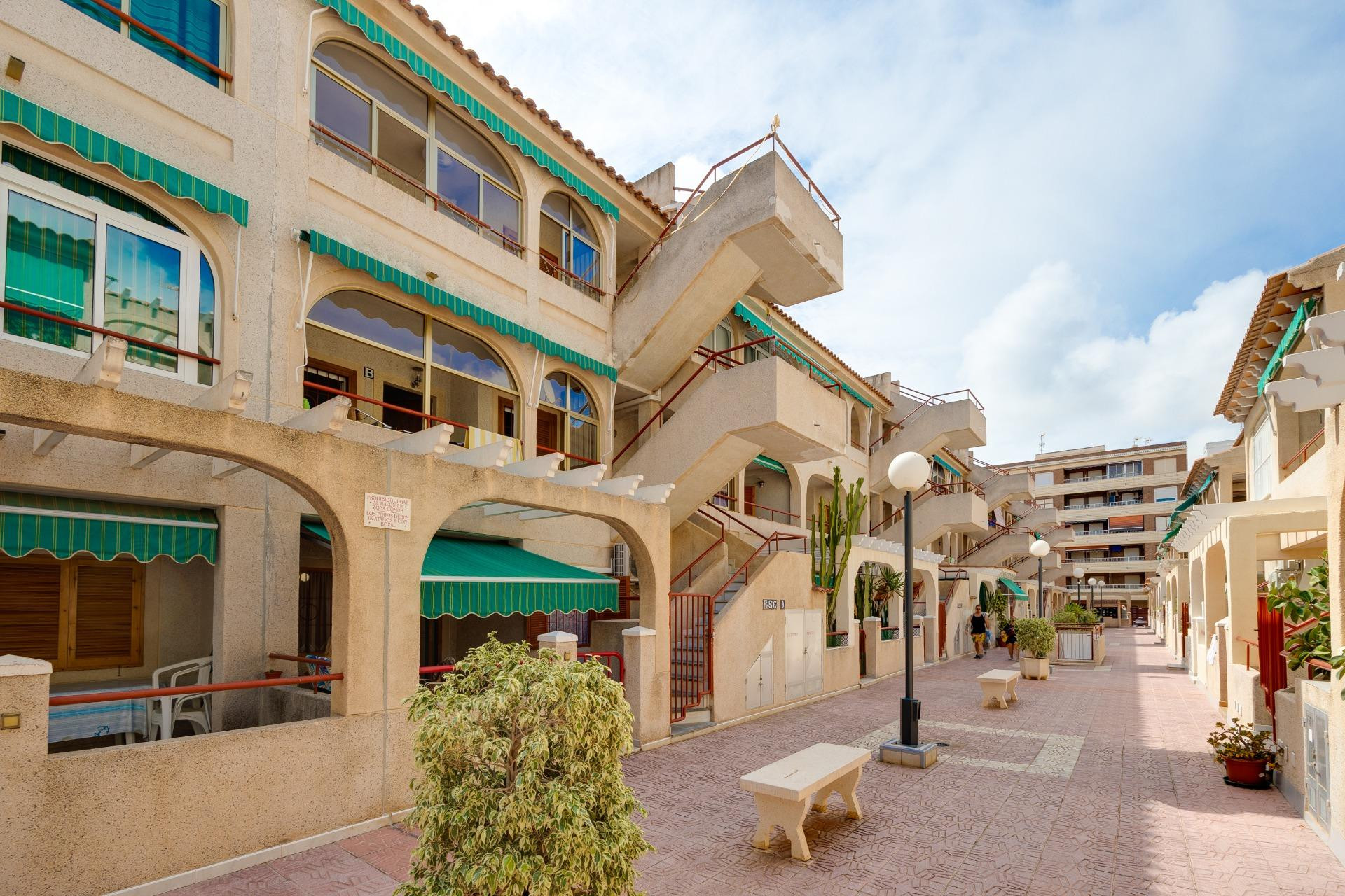 Herverkoop - Appartement  - Torrevieja - Acequion