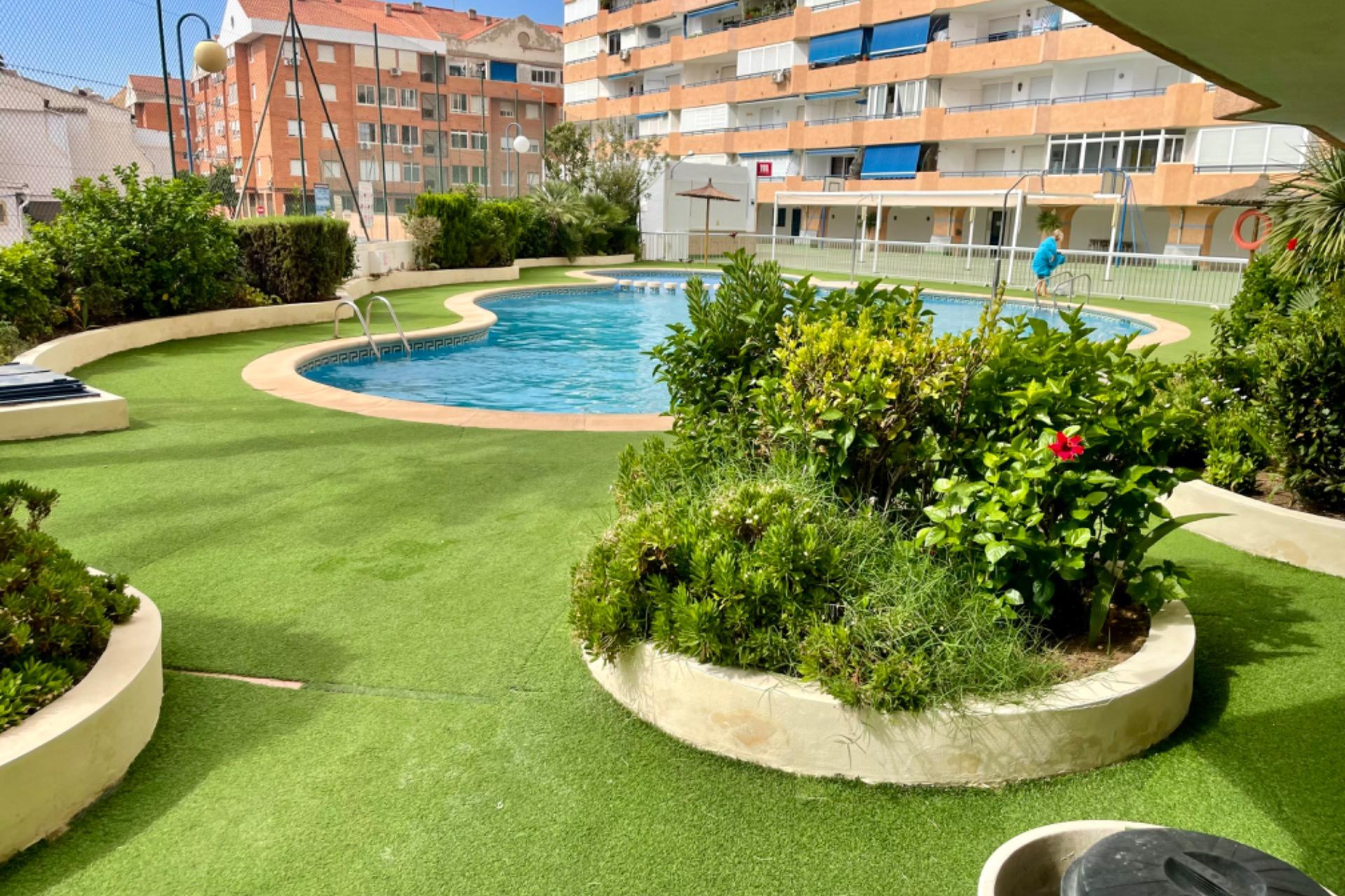 Herverkoop - Appartement  - Torrevieja - Acequion