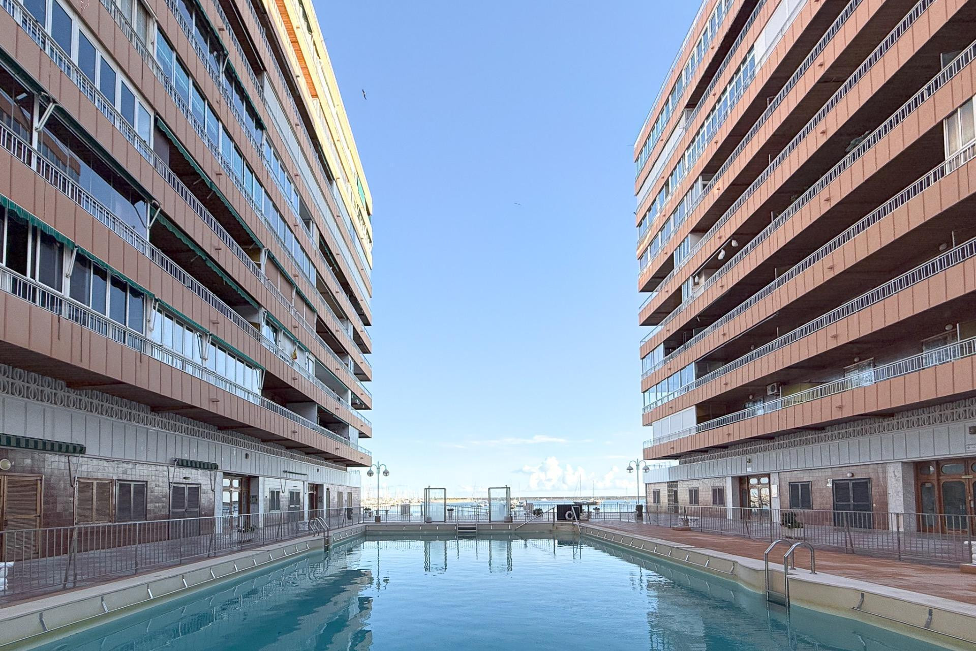 Herverkoop - Appartement  - Torrevieja - Acequion