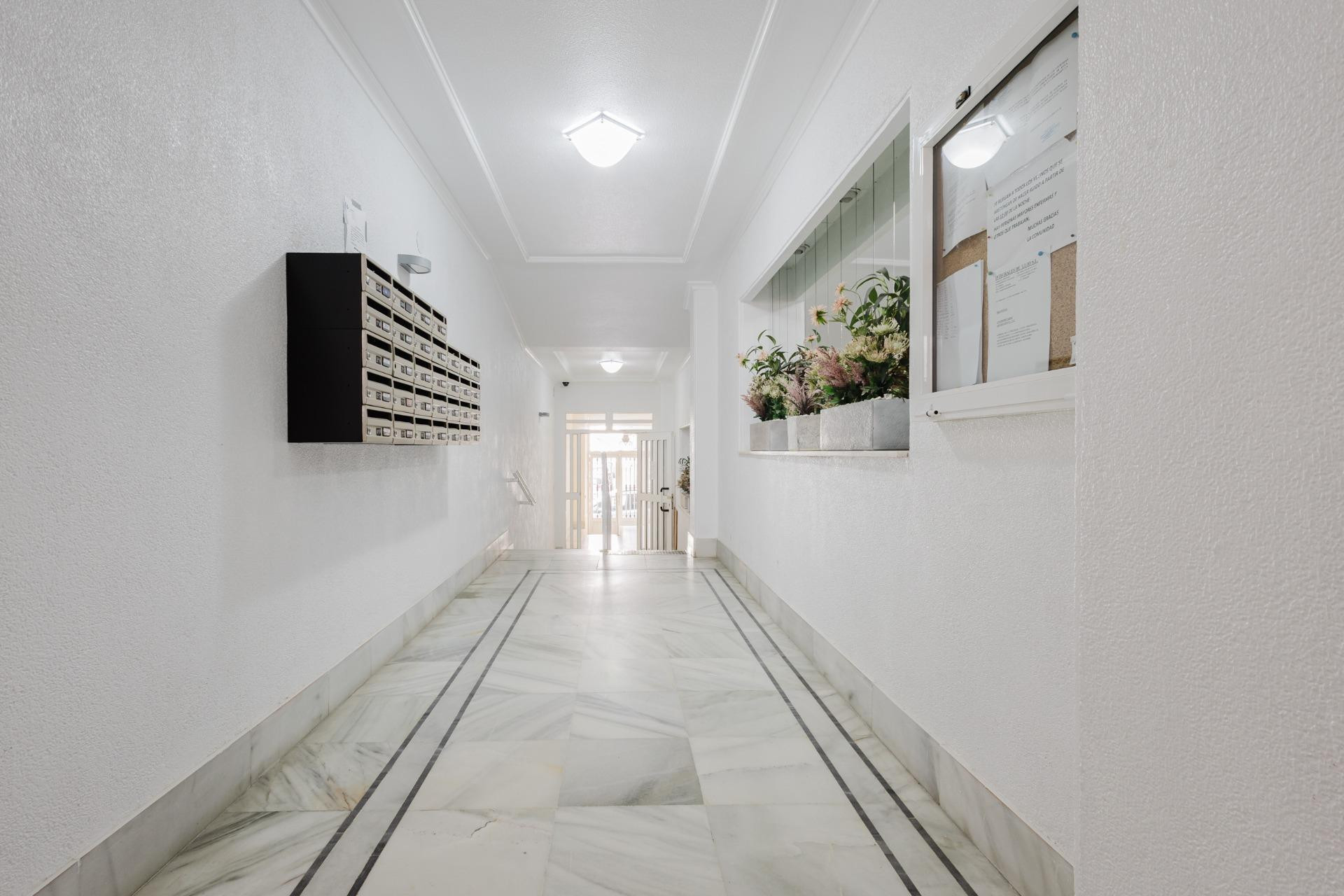 Herverkoop - Appartement  - Torrevieja - Acequion