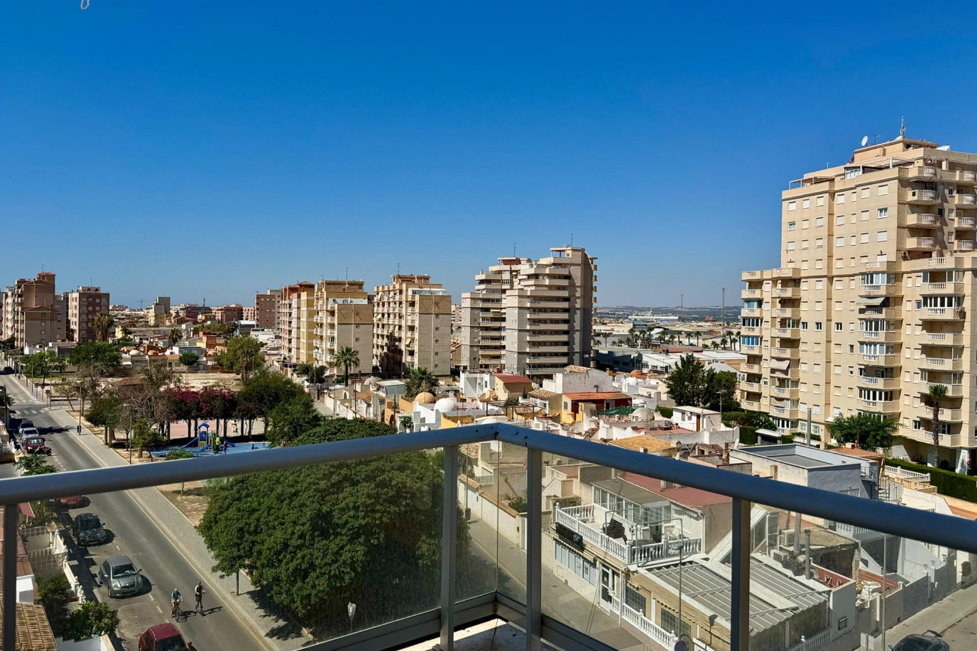 Herverkoop - Appartement  - Torrevieja - Aguas nuevas 1