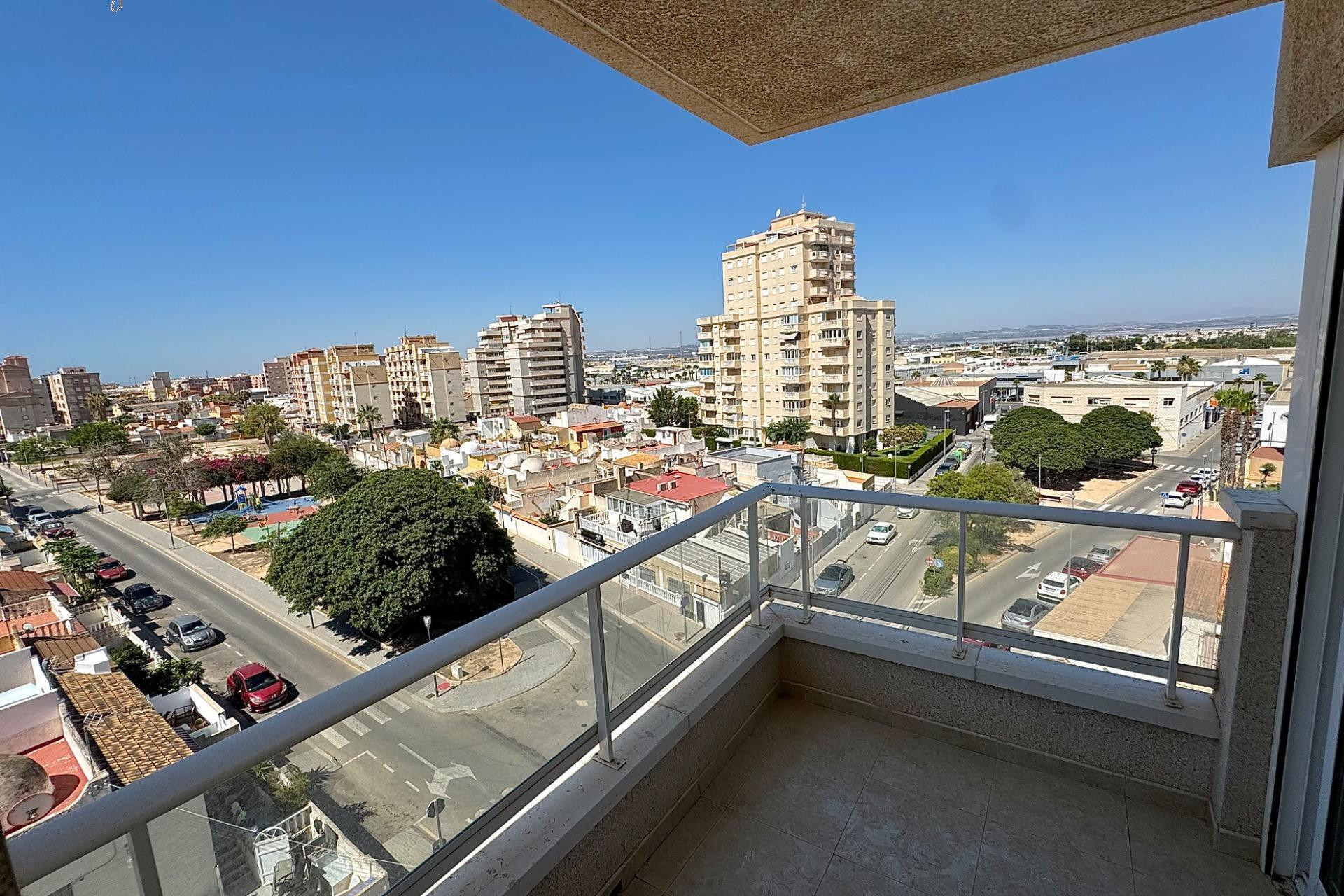 Herverkoop - Appartement  - Torrevieja - Aguas nuevas 1