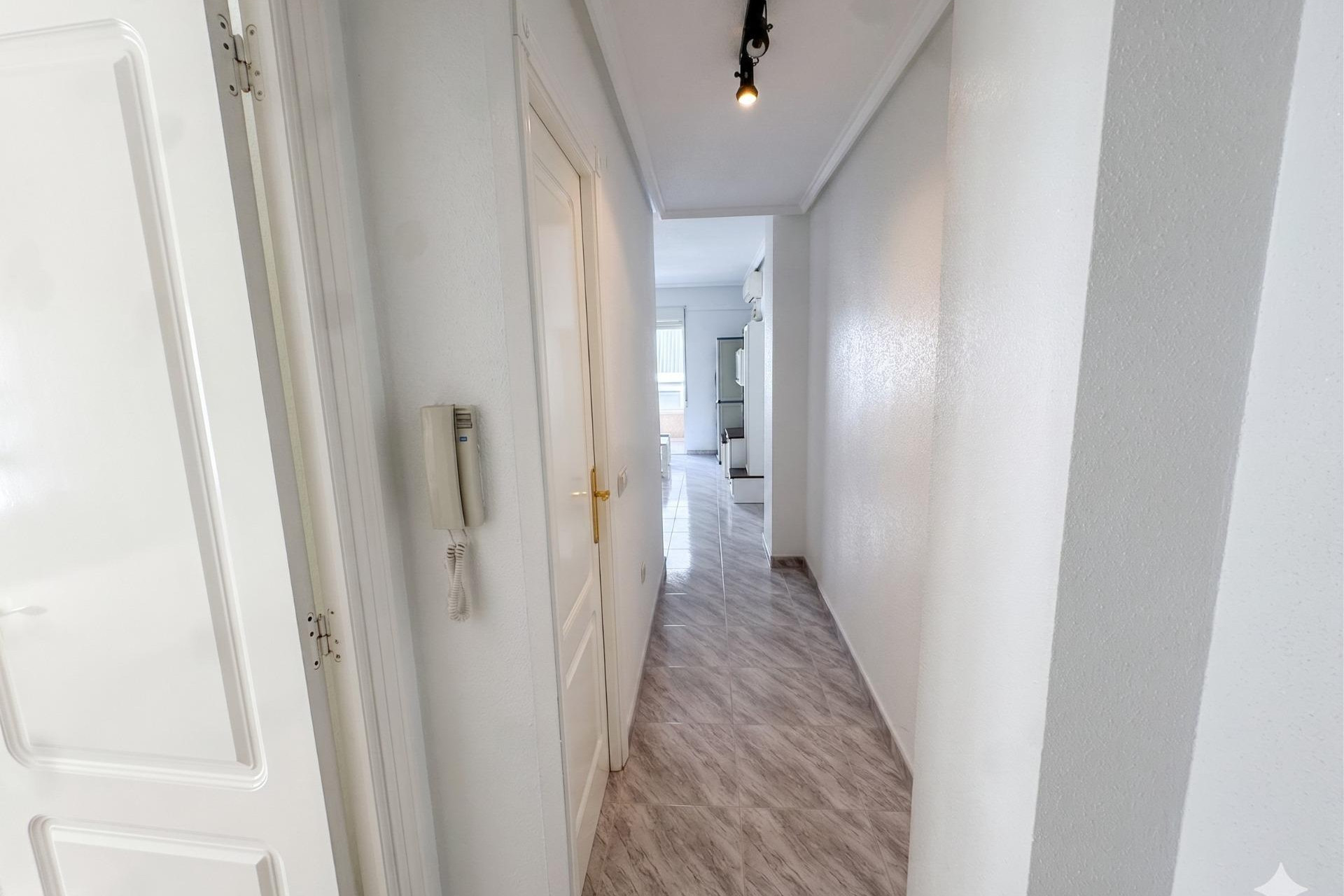 Herverkoop - Appartement  - Torrevieja - Estacion de autobuses