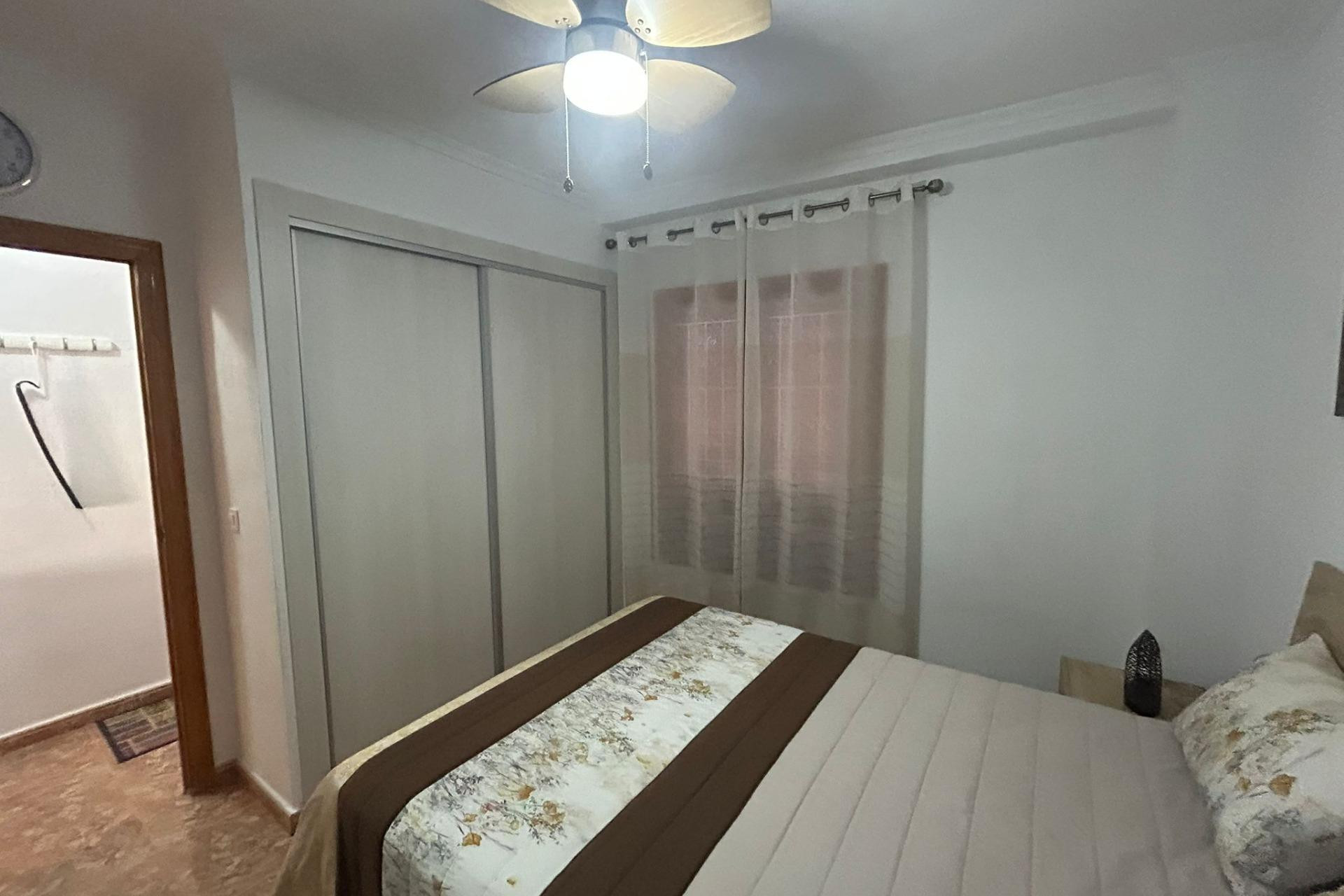 Herverkoop - Appartement  - Torrevieja - Estacion de autobuses