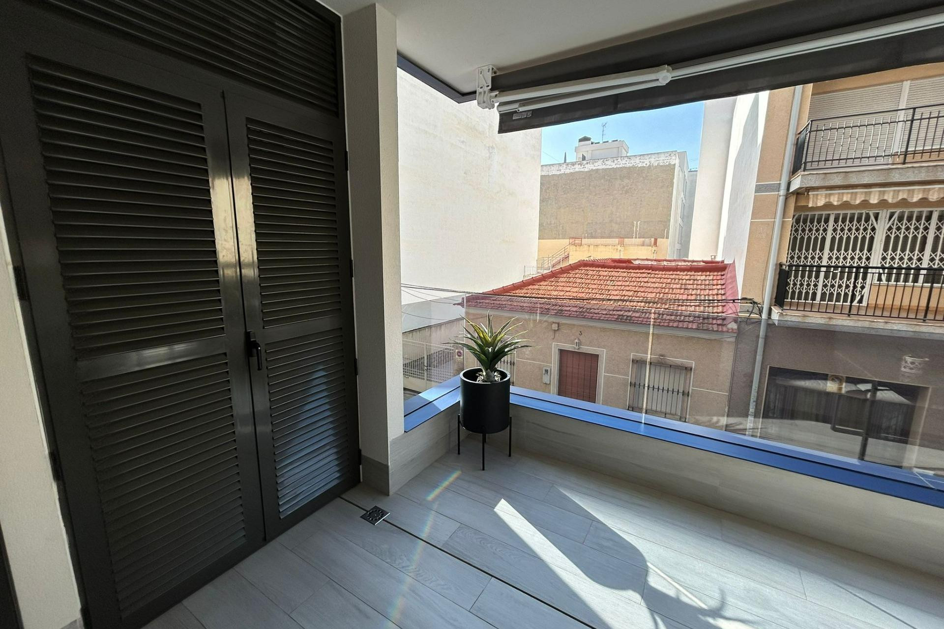 Herverkoop - Appartement  - Torrevieja - Las Piscinas Naturales