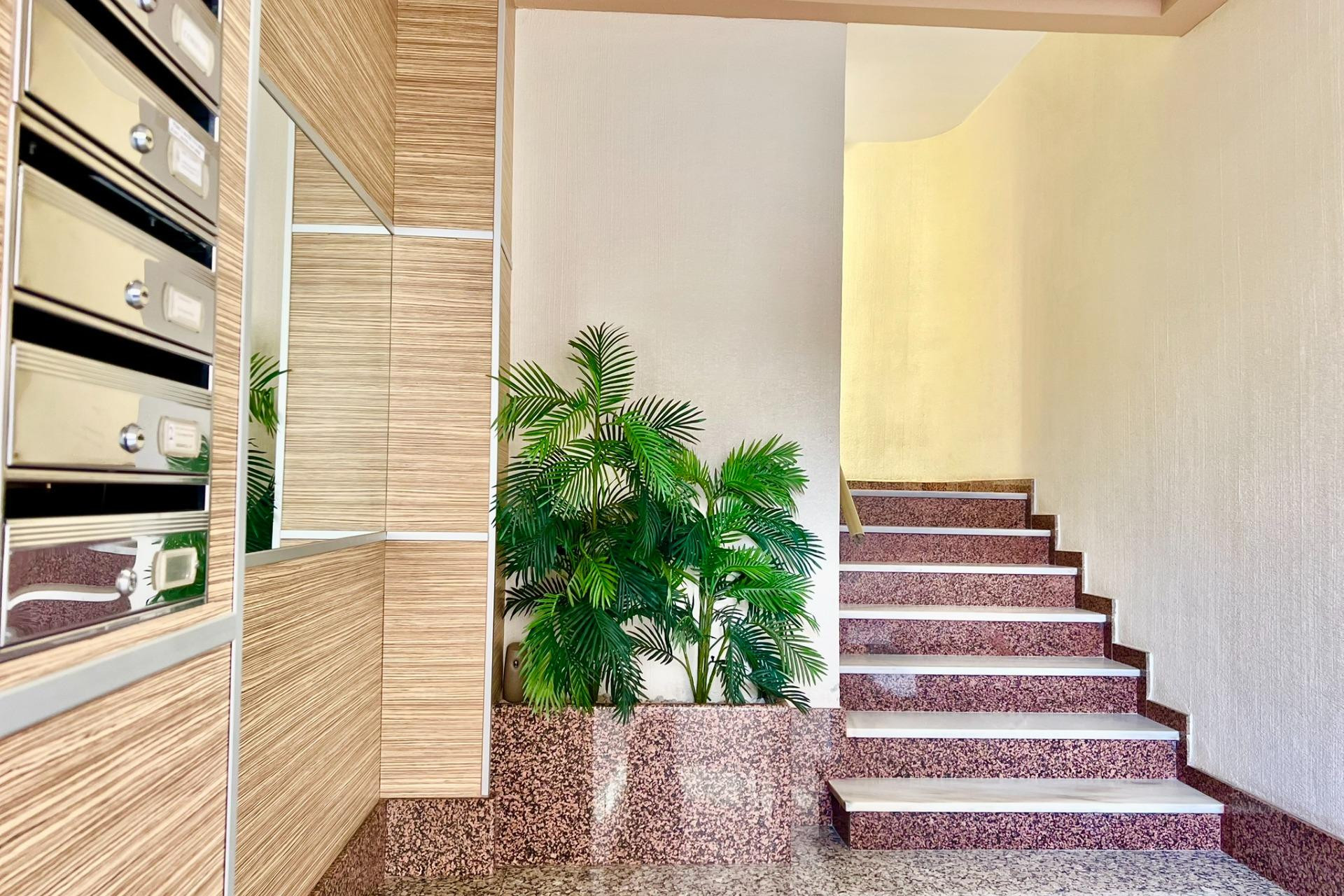 Herverkoop - Appartement  - Torrevieja - Las Piscinas Naturales