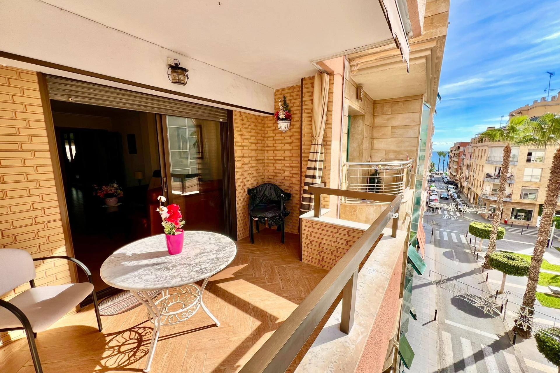 Herverkoop - Appartement  - Torrevieja - Las Piscinas Naturales