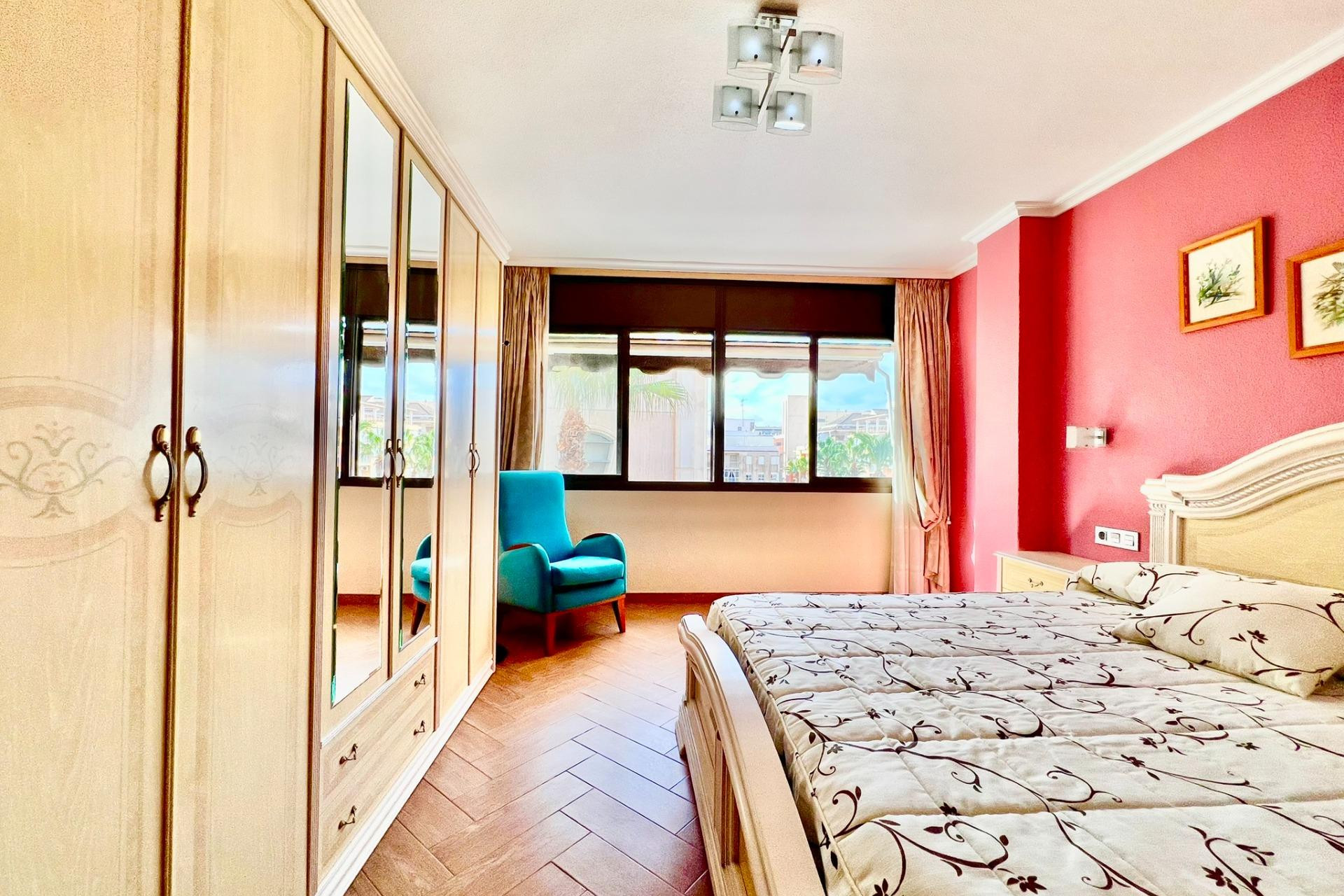 Herverkoop - Appartement  - Torrevieja - Las Piscinas Naturales