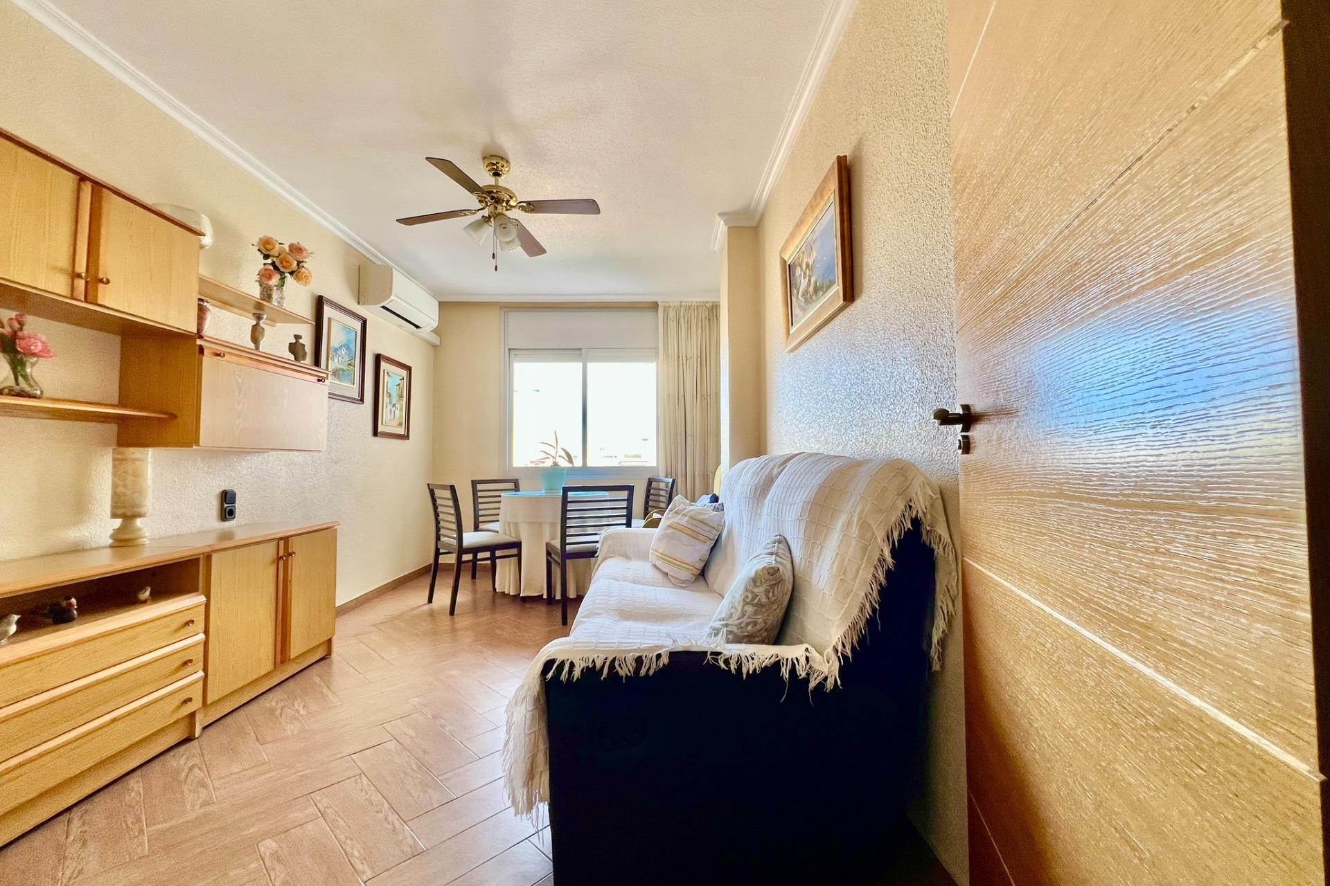 Herverkoop - Appartement  - Torrevieja - Las Piscinas Naturales