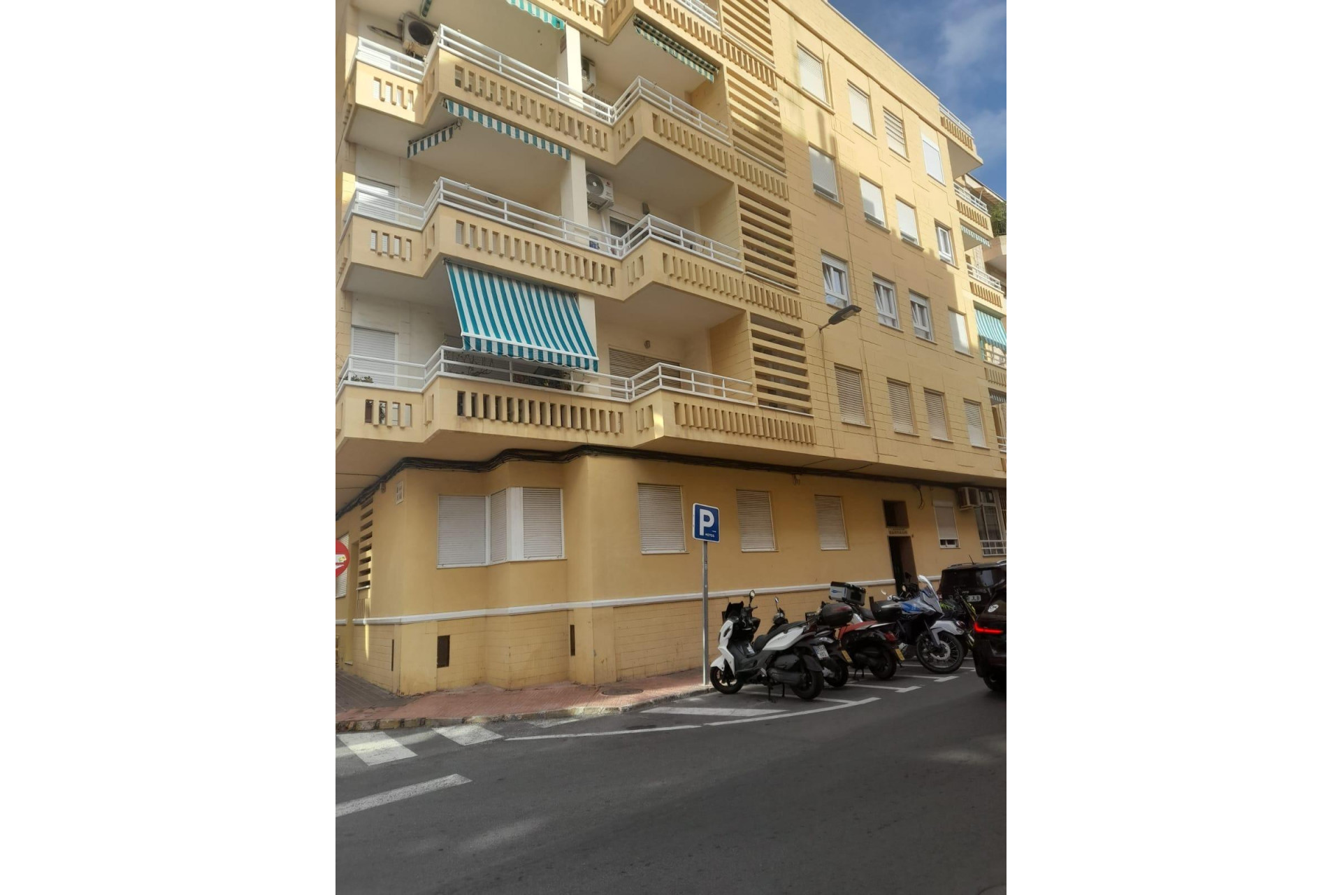 Herverkoop - Appartement  - Torrevieja - Las Piscinas Naturales