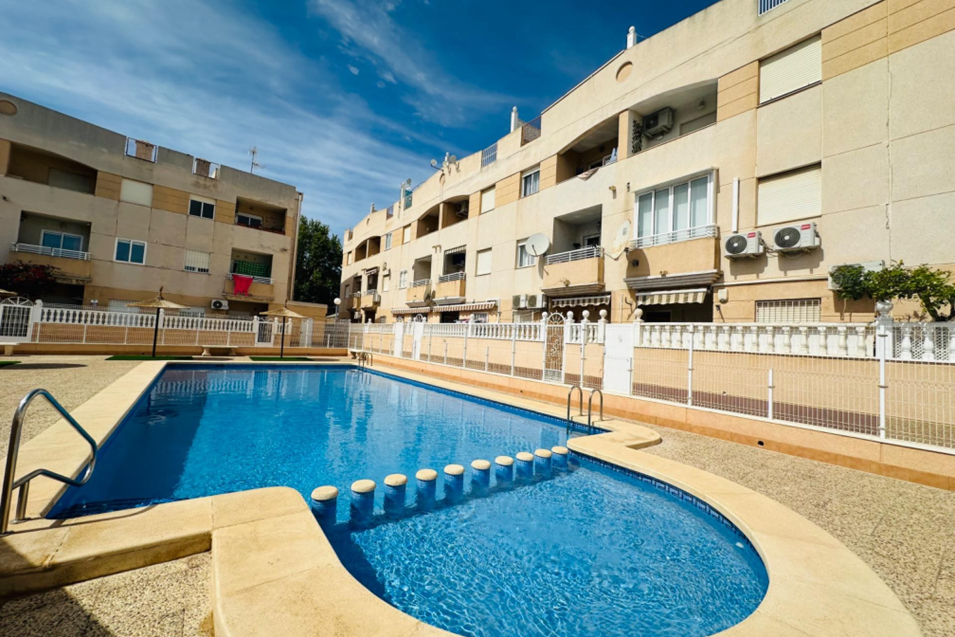 Herverkoop - Appartement  - Torrevieja - Los Frutales