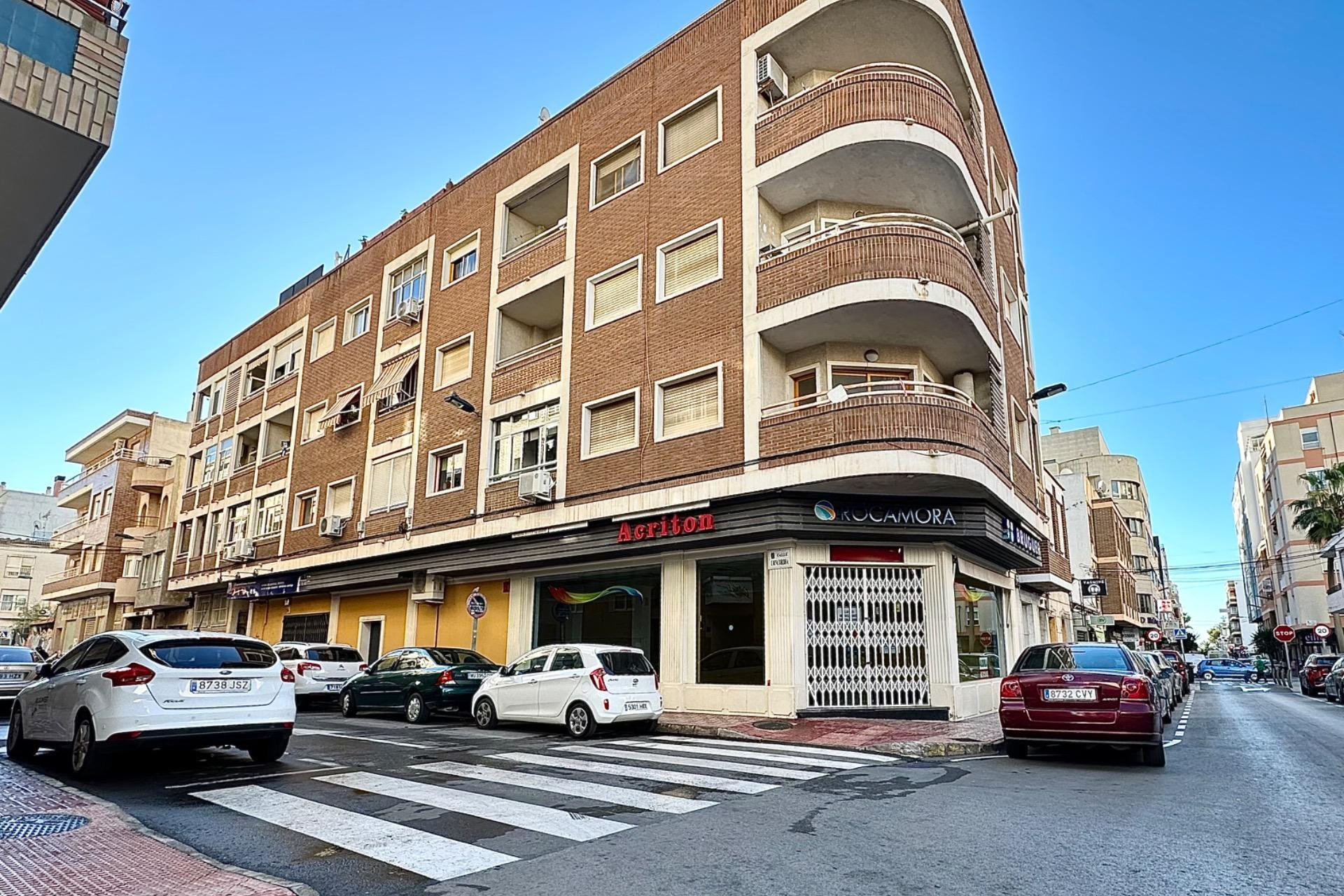 Herverkoop - Appartement  - Torrevieja - Paseo maritimo