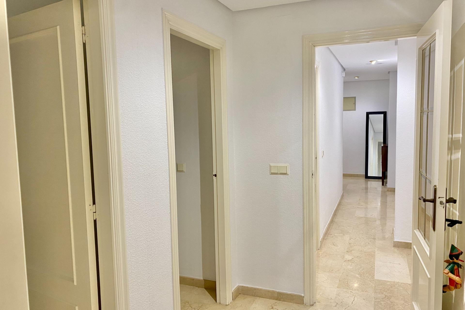 Herverkoop - Appartement  - Torrevieja - Paseo maritimo