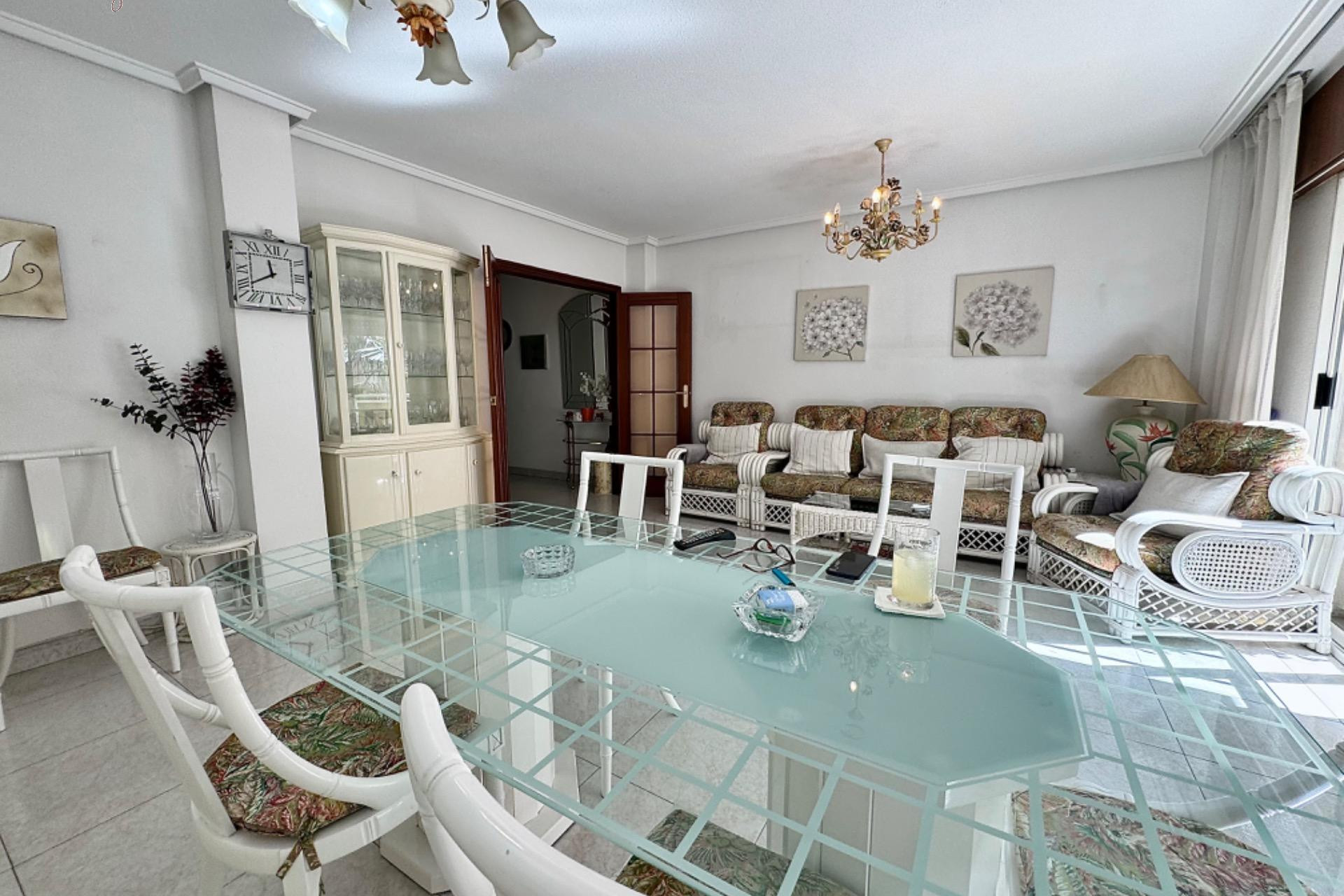 Herverkoop - Appartement  - Torrevieja - Paseo maritimo