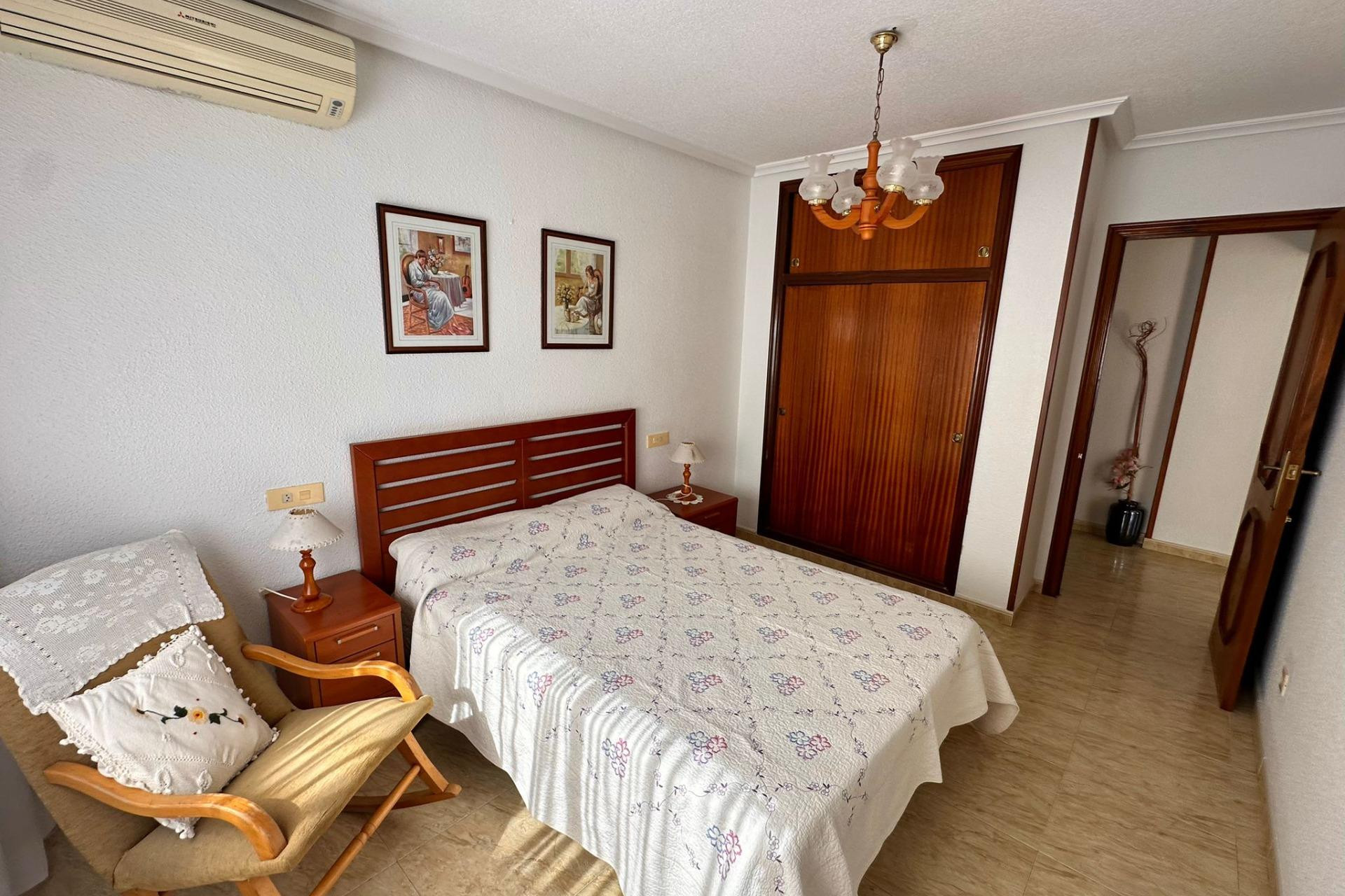 Herverkoop - Appartement  - Torrevieja - Paseo maritimo