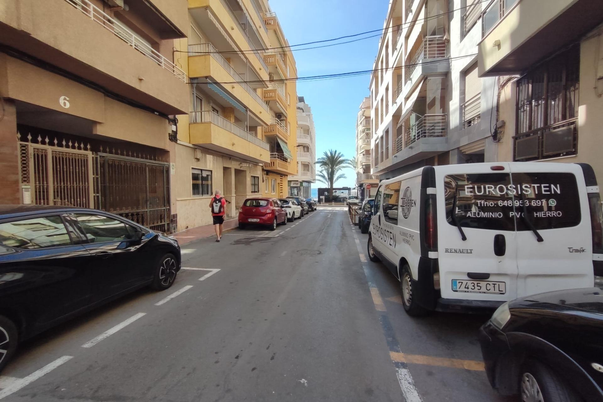 Herverkoop - Appartement  - Torrevieja - Paseo maritimo