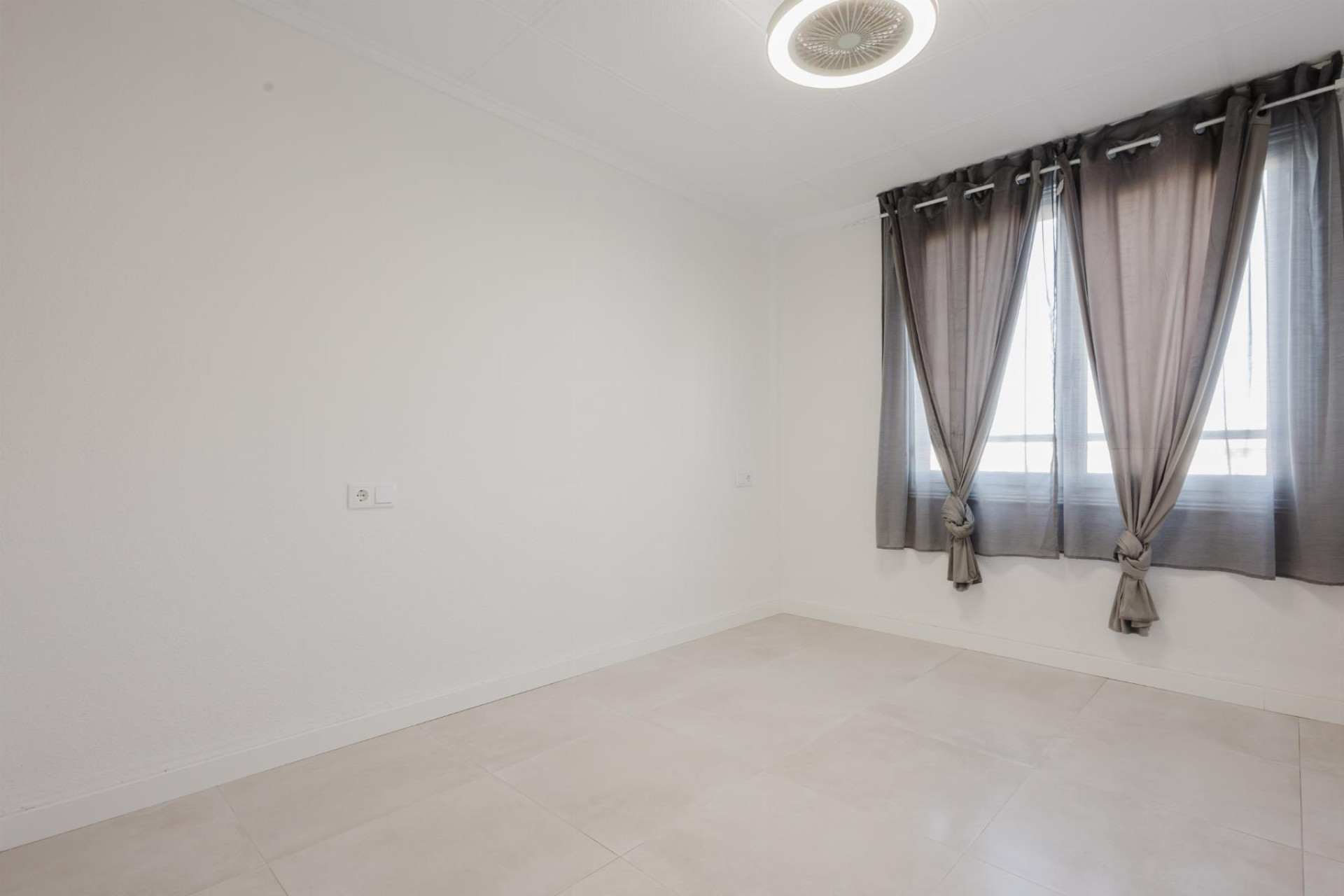 Herverkoop - Appartement  - Torrevieja - Playa del Acequión