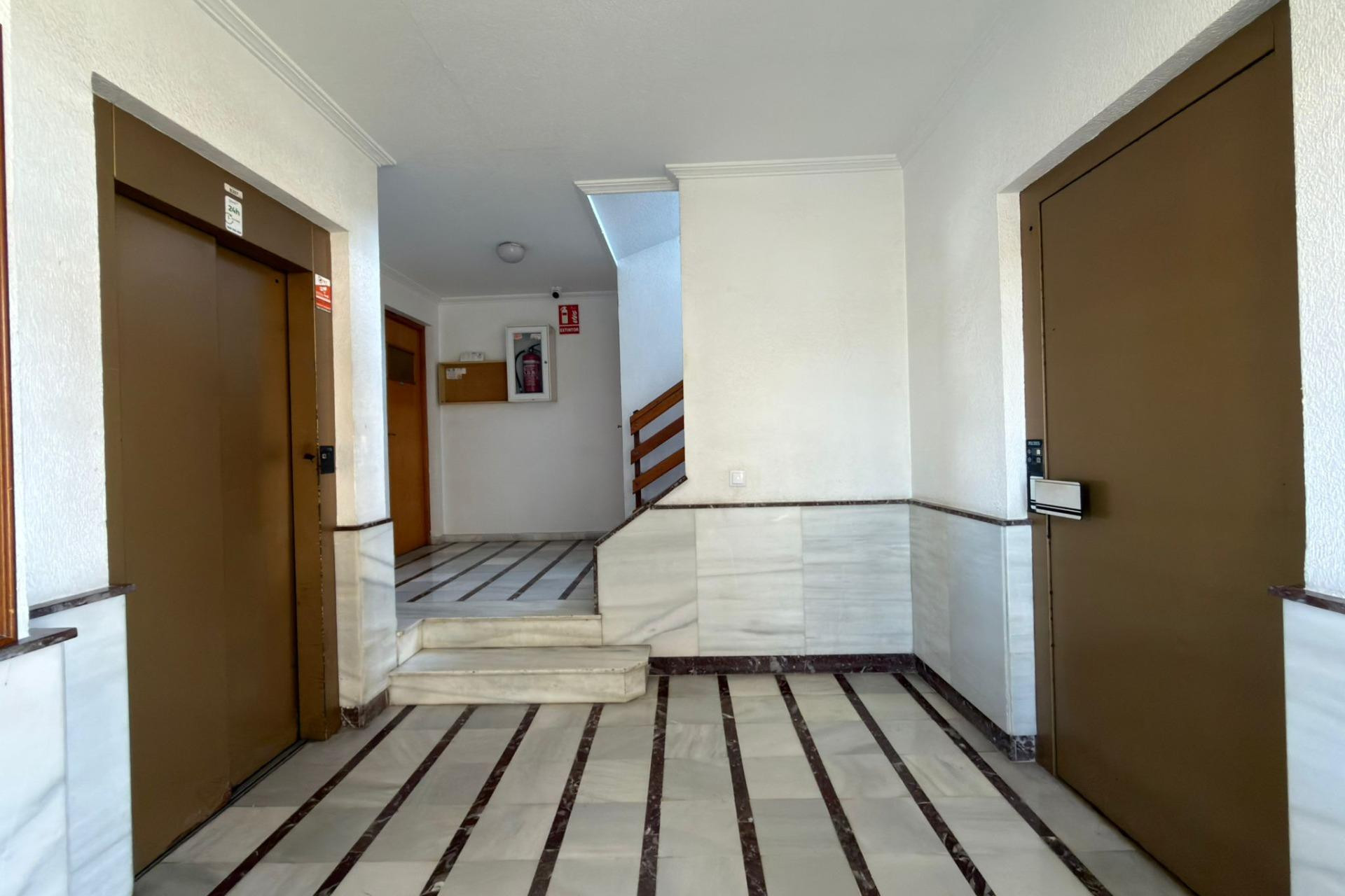 Herverkoop - Appartement  - Torrevieja - Playa del Cura