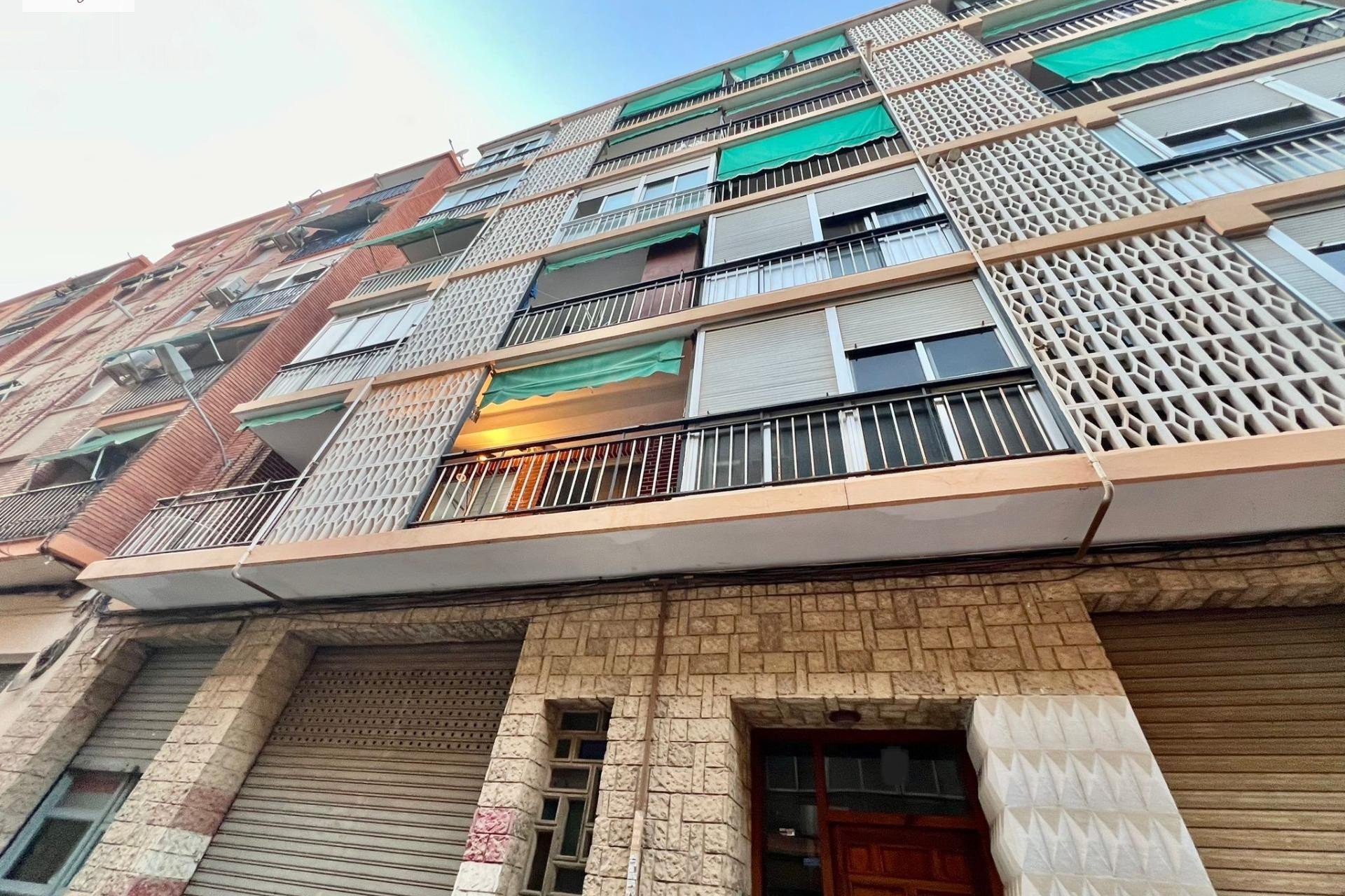 Herverkoop - Appartement  - Valencia - Benicalap