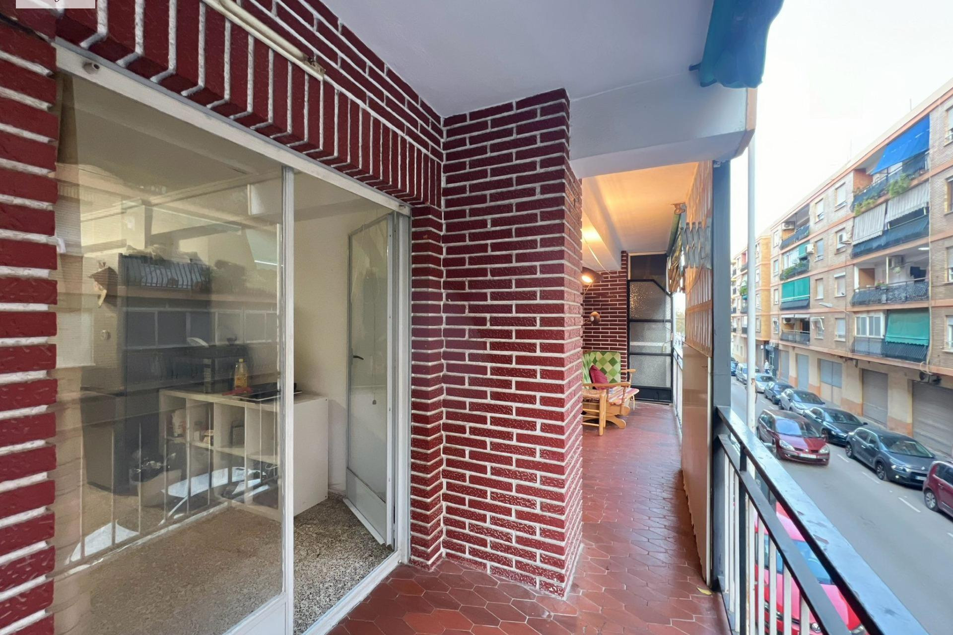 Herverkoop - Appartement  - Valencia - Benicalap