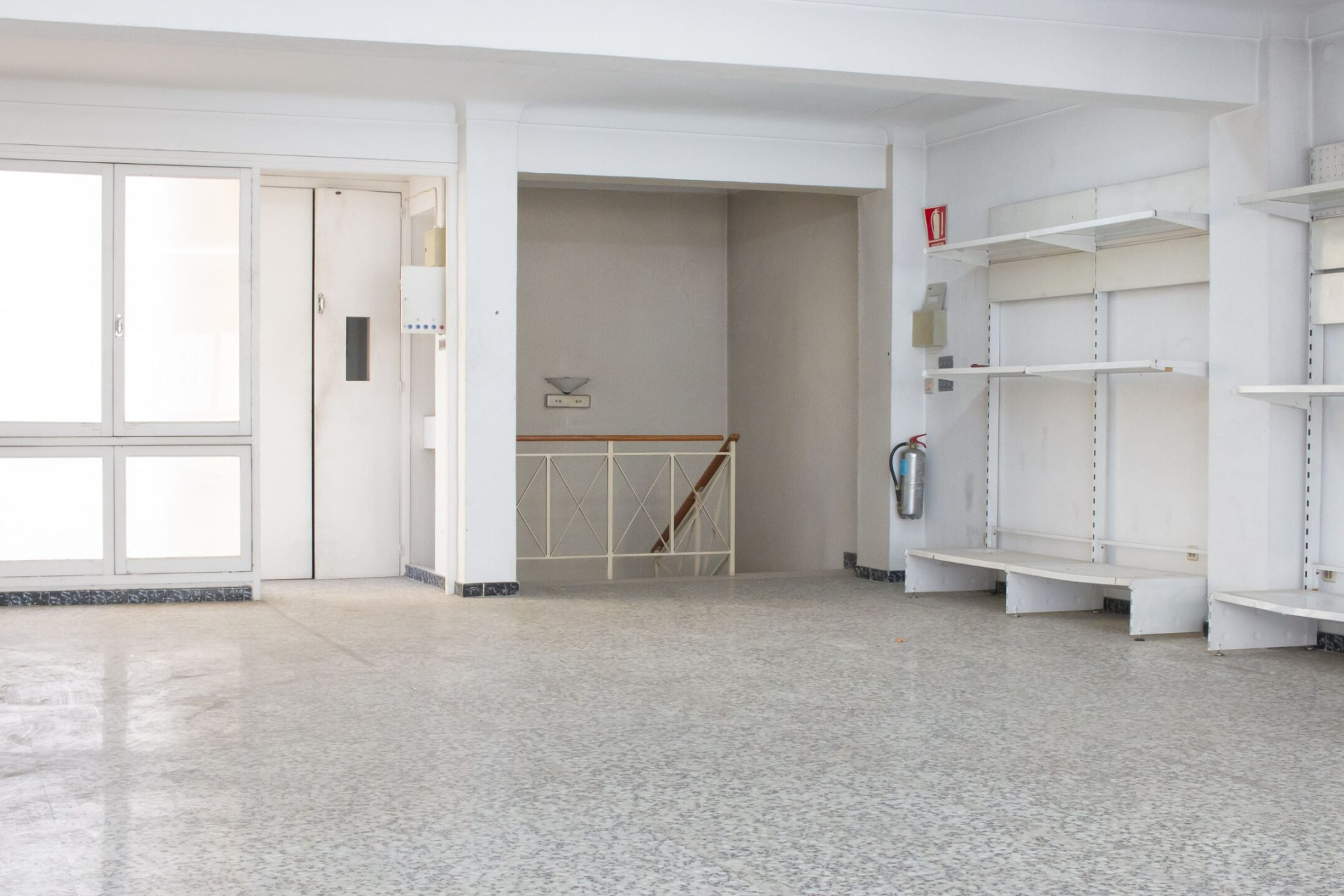 Herverkoop - Building (Mixed-Use) - Torrevieja - Torrevieja - Centre