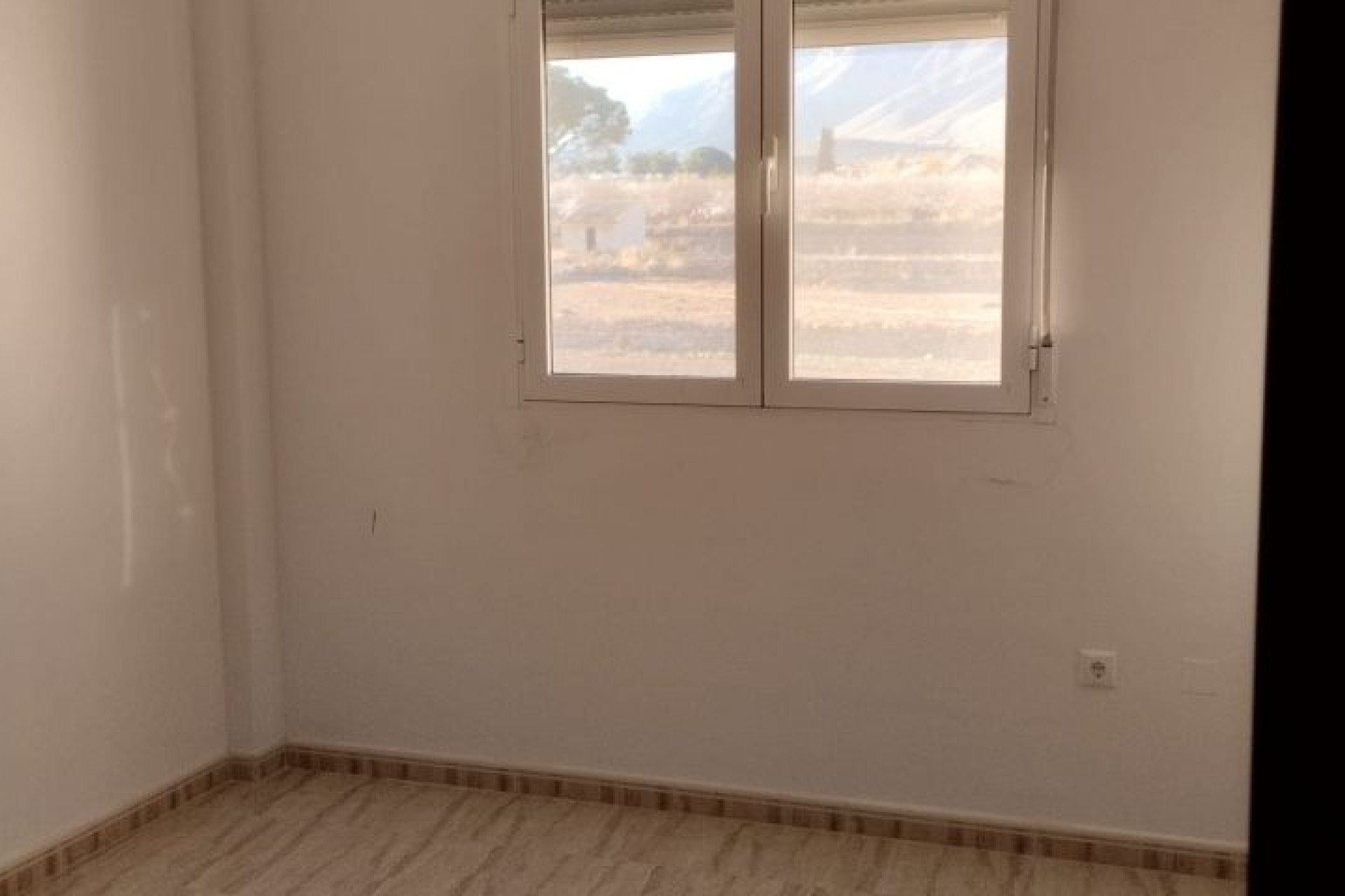 Herverkoop - Duplex Woning - Hondón de las Nieves