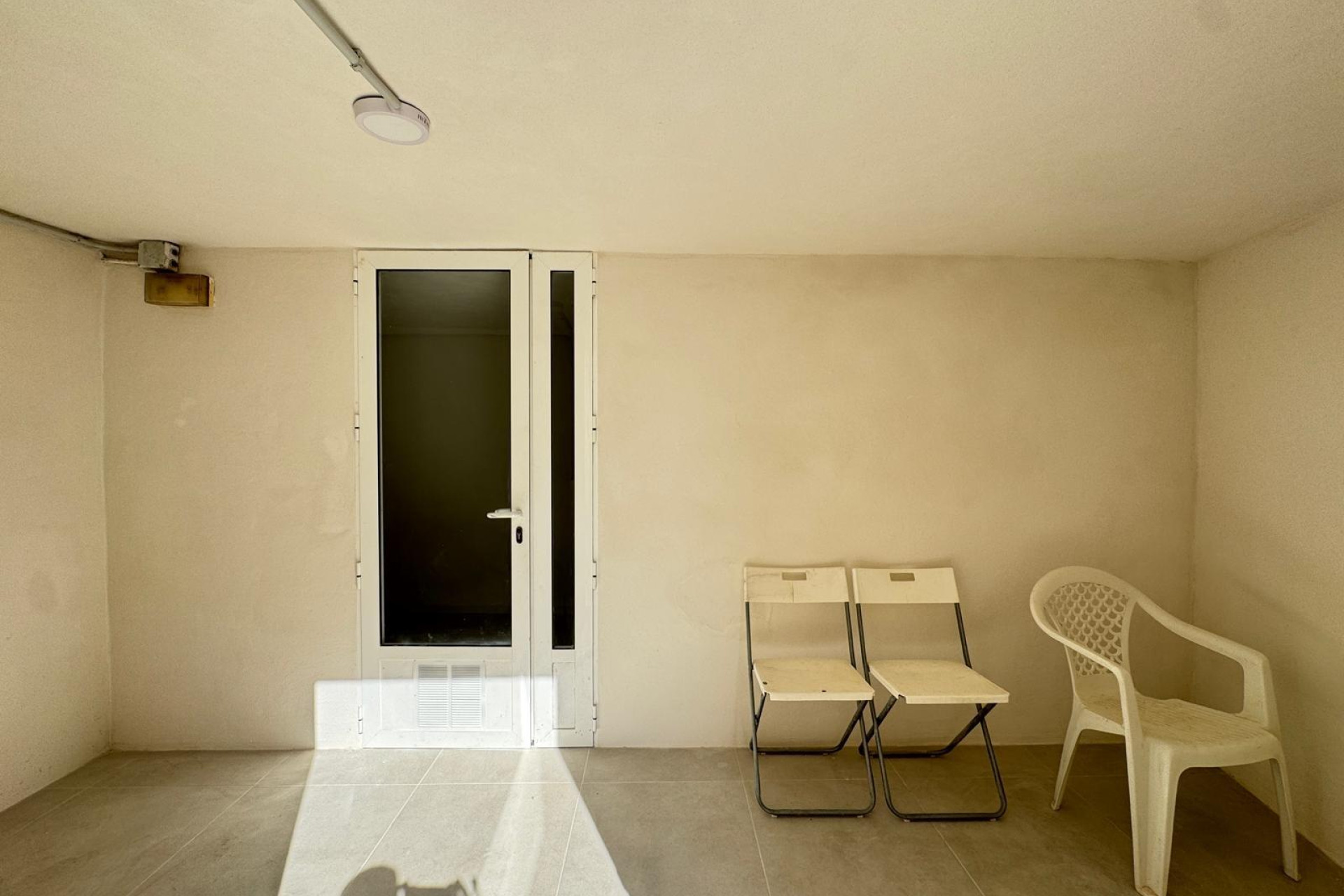 Herverkoop - Fabriekshal - Torrevieja - Centro