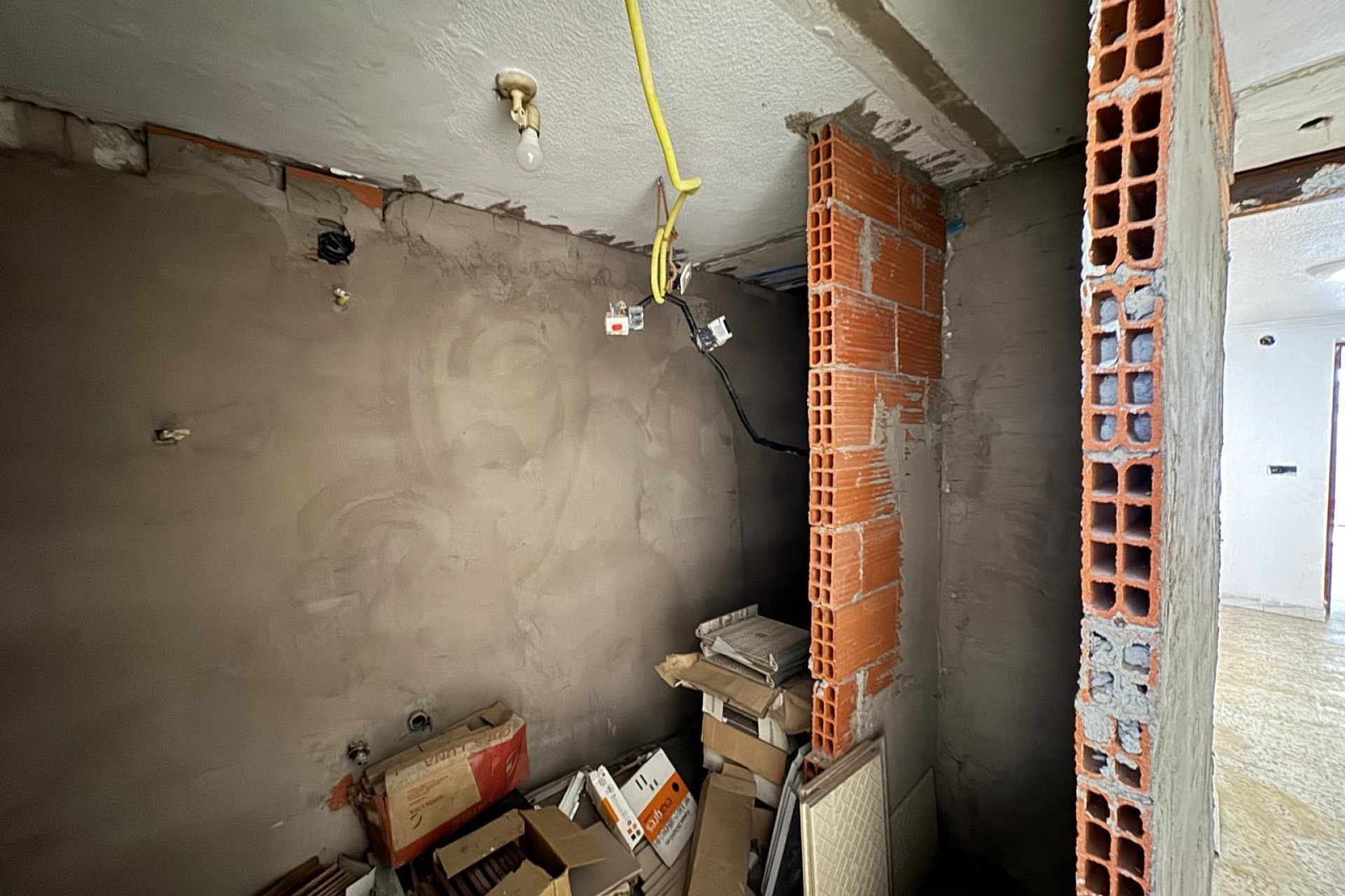 Herverkoop - Fabriekshal - Torrevieja - Centro