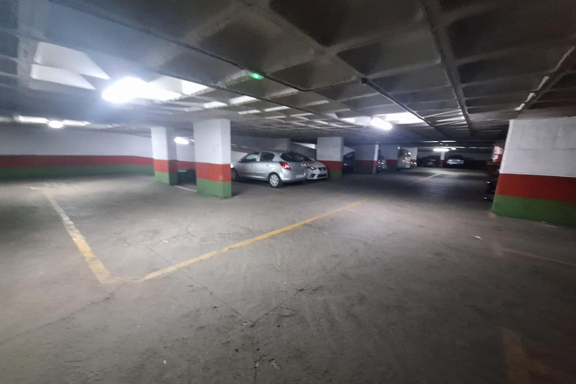 Herverkoop - Garage - Alicante - Mercado