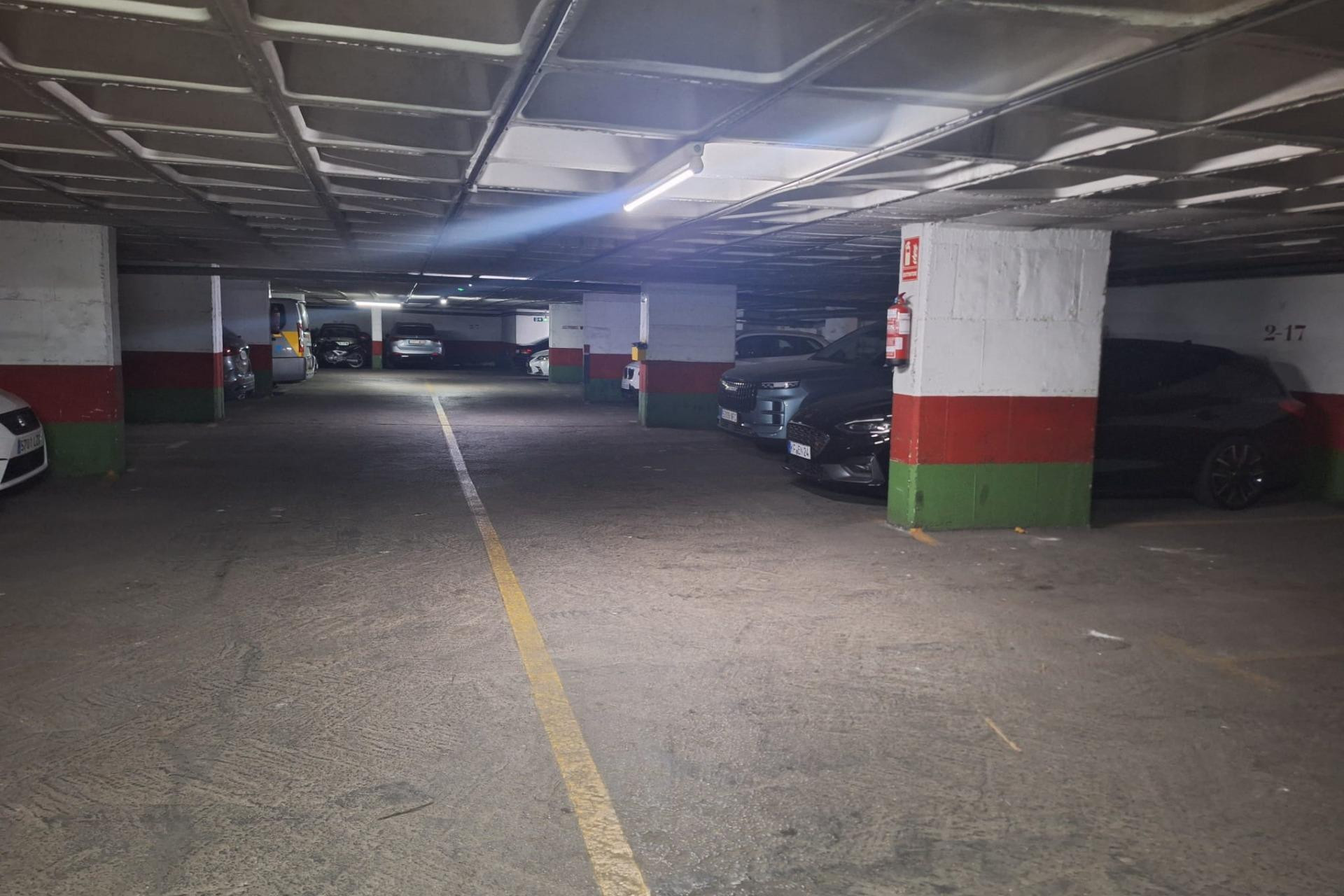 Herverkoop - Garage - Alicante - Mercado