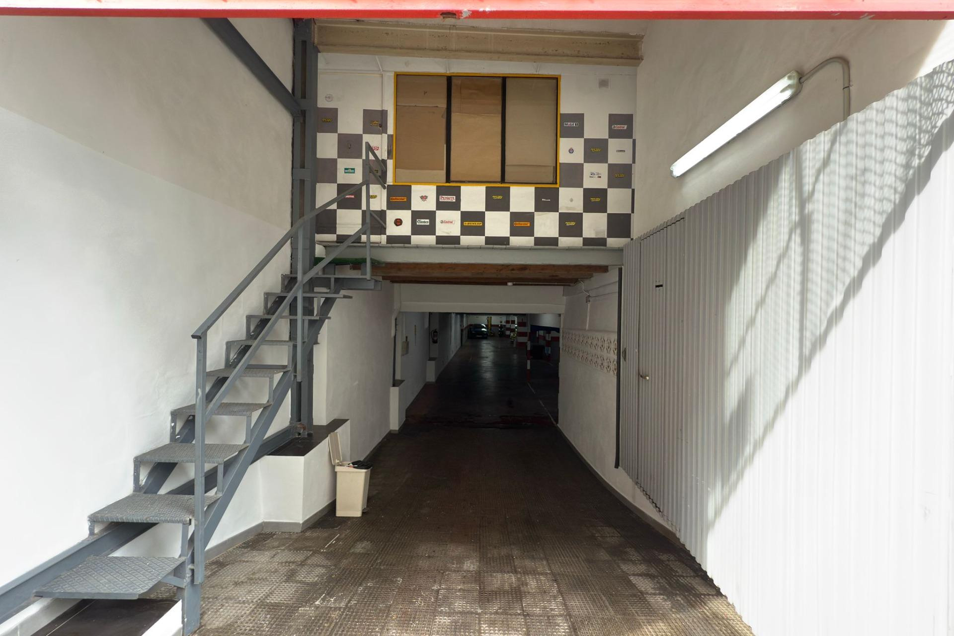 Herverkoop - Garage - Alicante - Santo Domingo