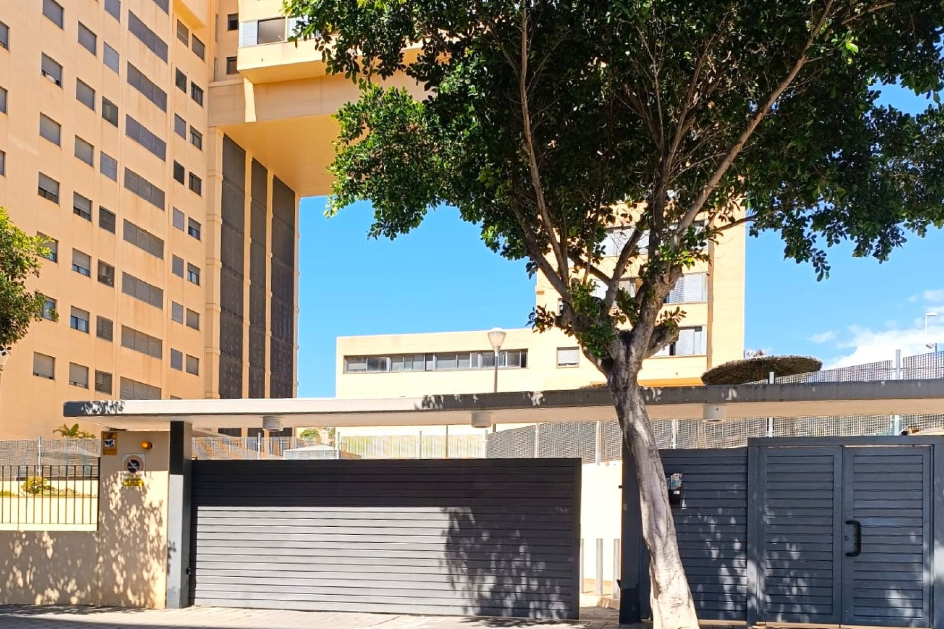 Herverkoop - Garage - Villajoyosa - Cala de Villajoyosa