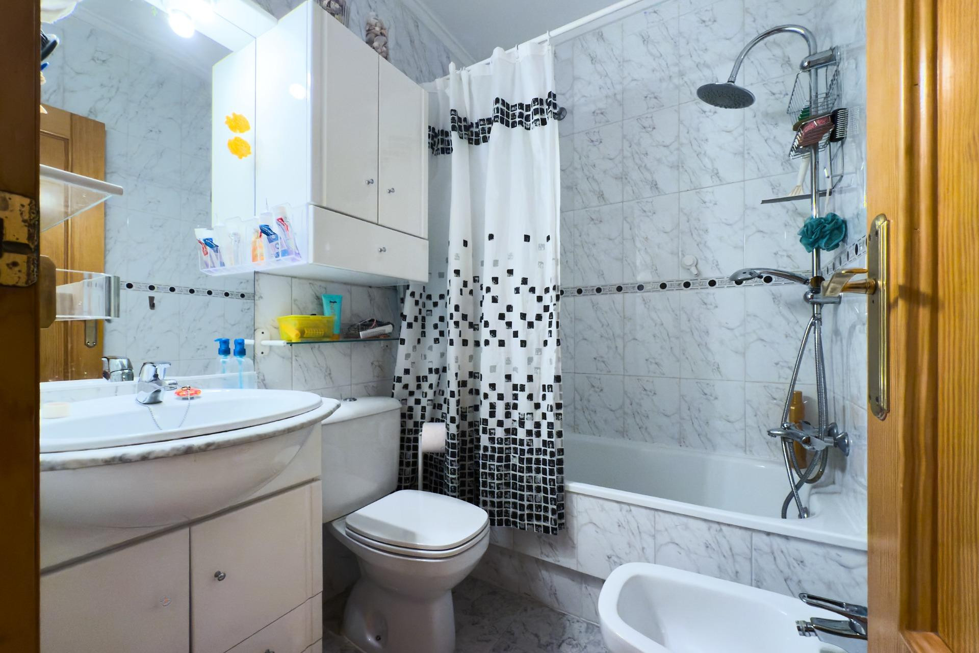 Herverkoop - Gelijkvloers - Torrevieja - La Mata pueblo