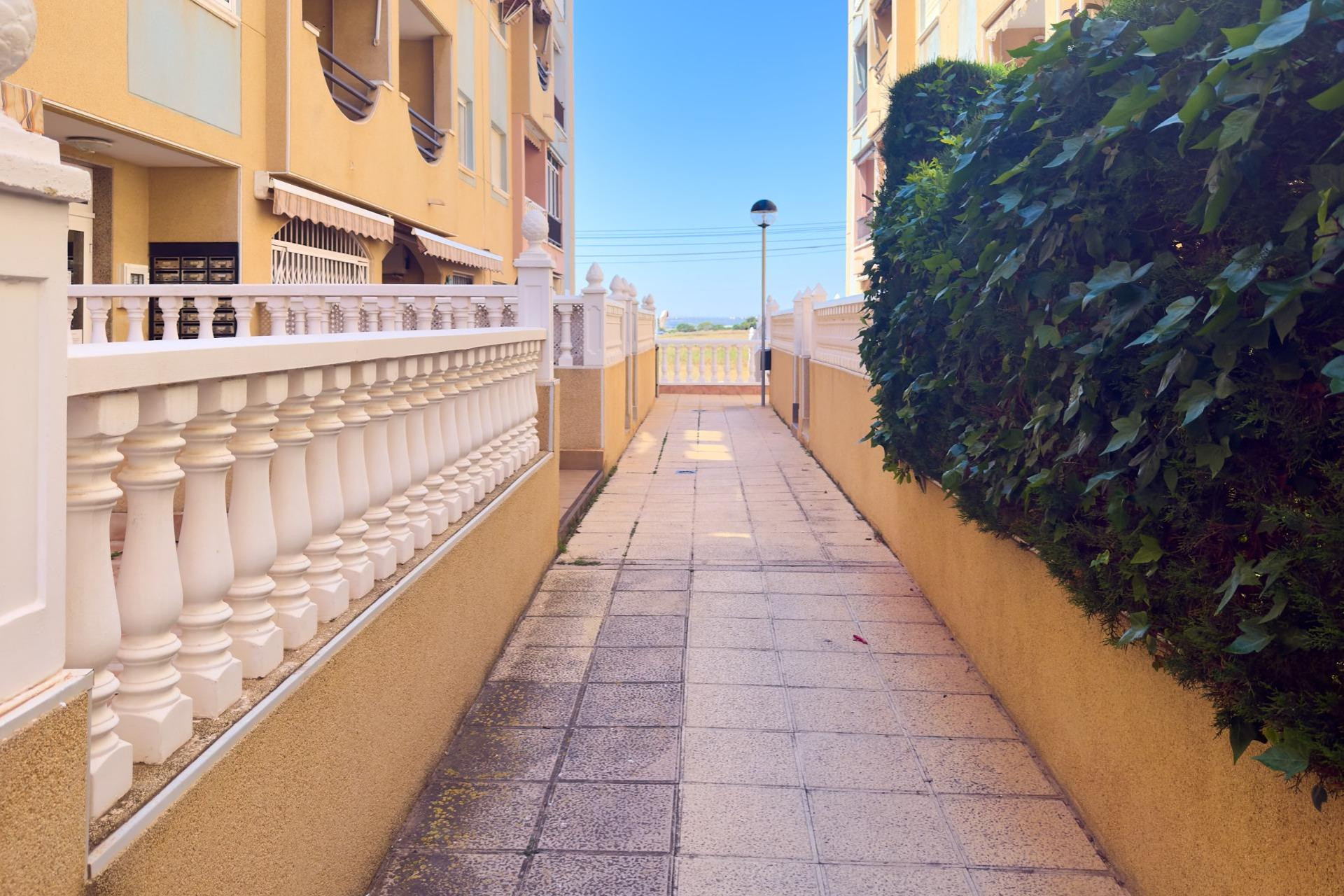 Herverkoop - Gelijkvloers - Torrevieja - La Mata pueblo