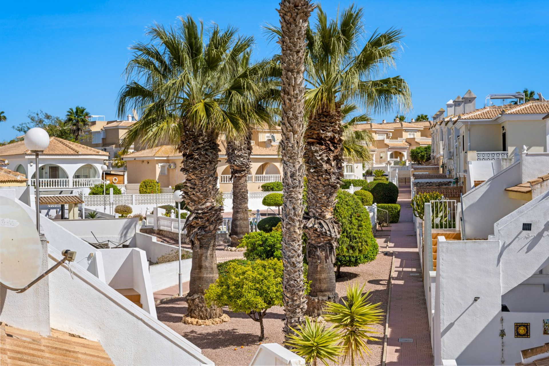 Herverkoop - Half Vrijstaande Woning - Benijofar - Monte Azul/ El Dorado