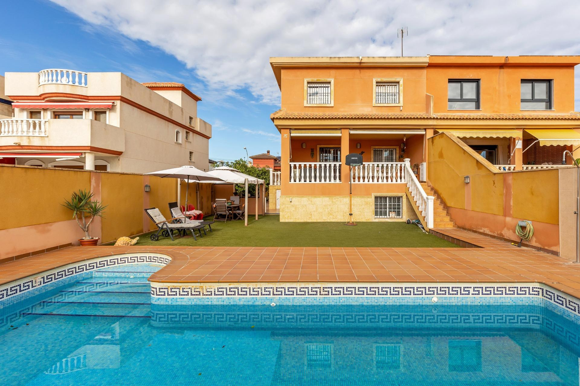 Herverkoop - Half Vrijstaande Woning - Torrevieja - Aguas Nuevas