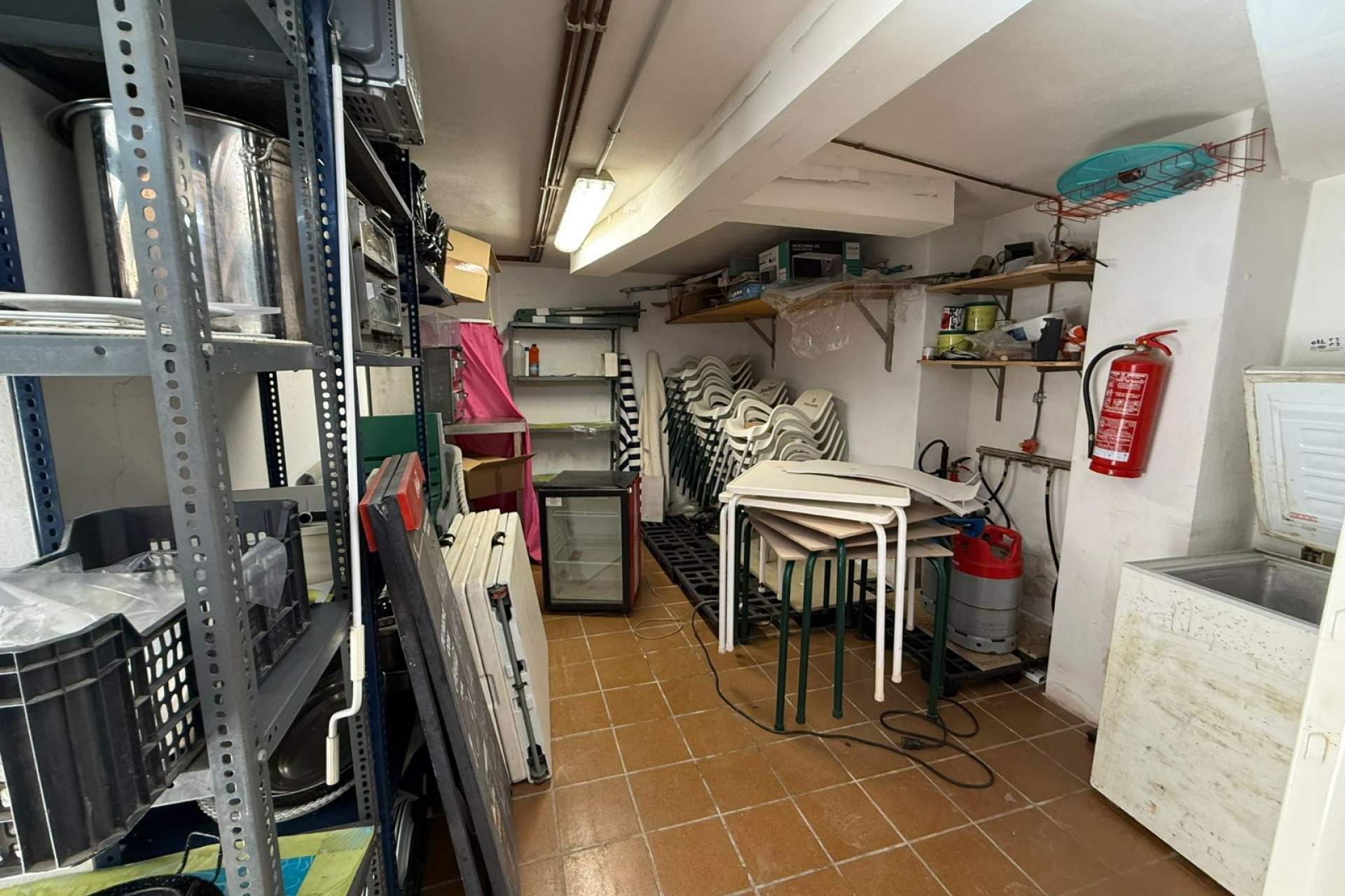 Herverkoop - Lokaal - Piles - Playa