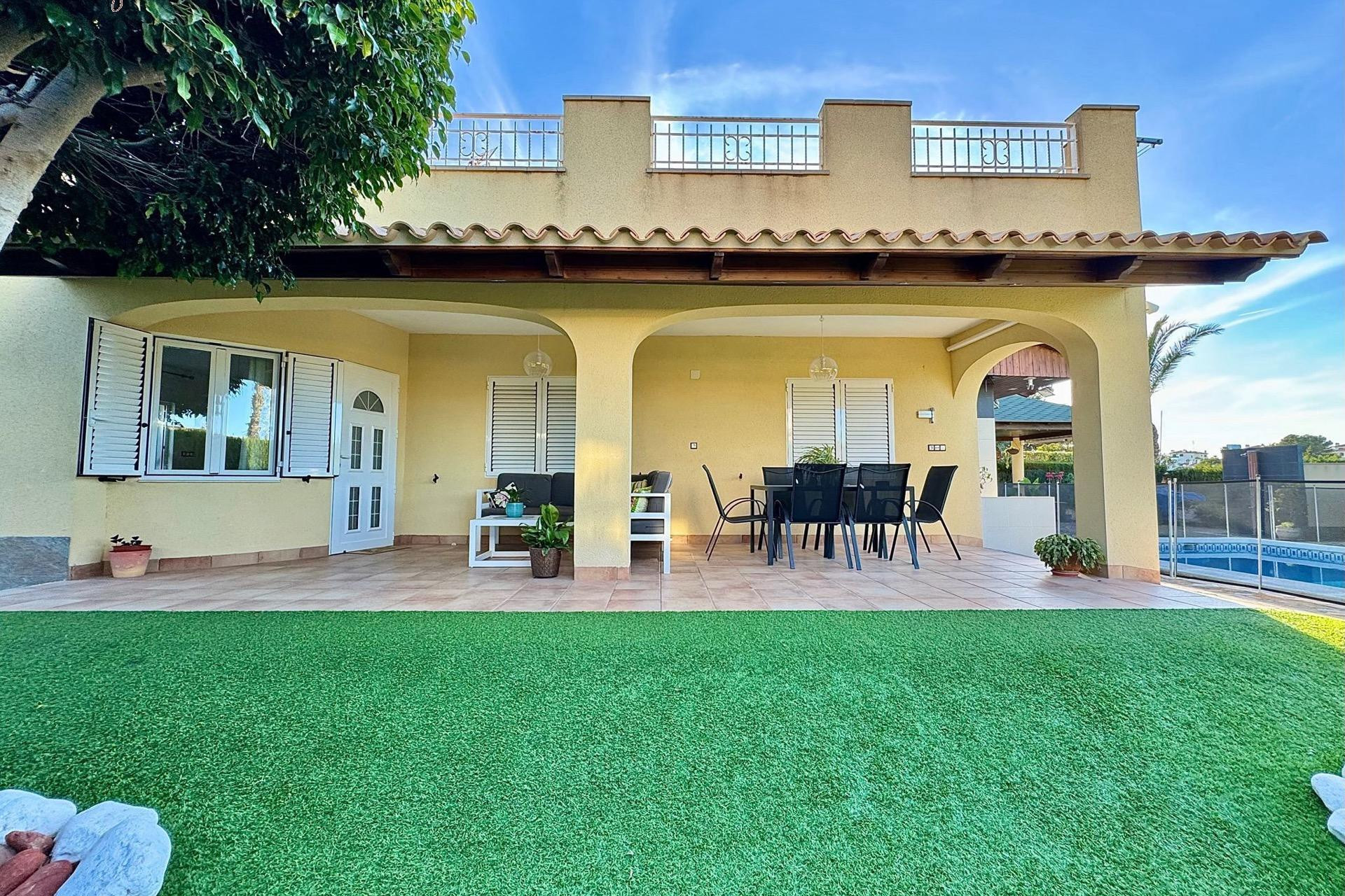 Herverkoop - LUXE VILLA - Cabo Roig