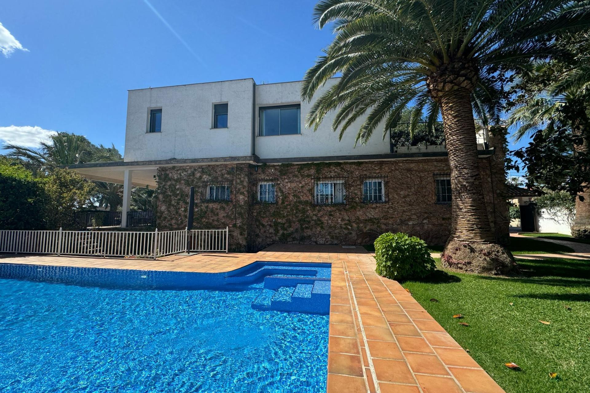 Herverkoop - LUXE VILLA - Riba - Roja de Turia - Montealcedo