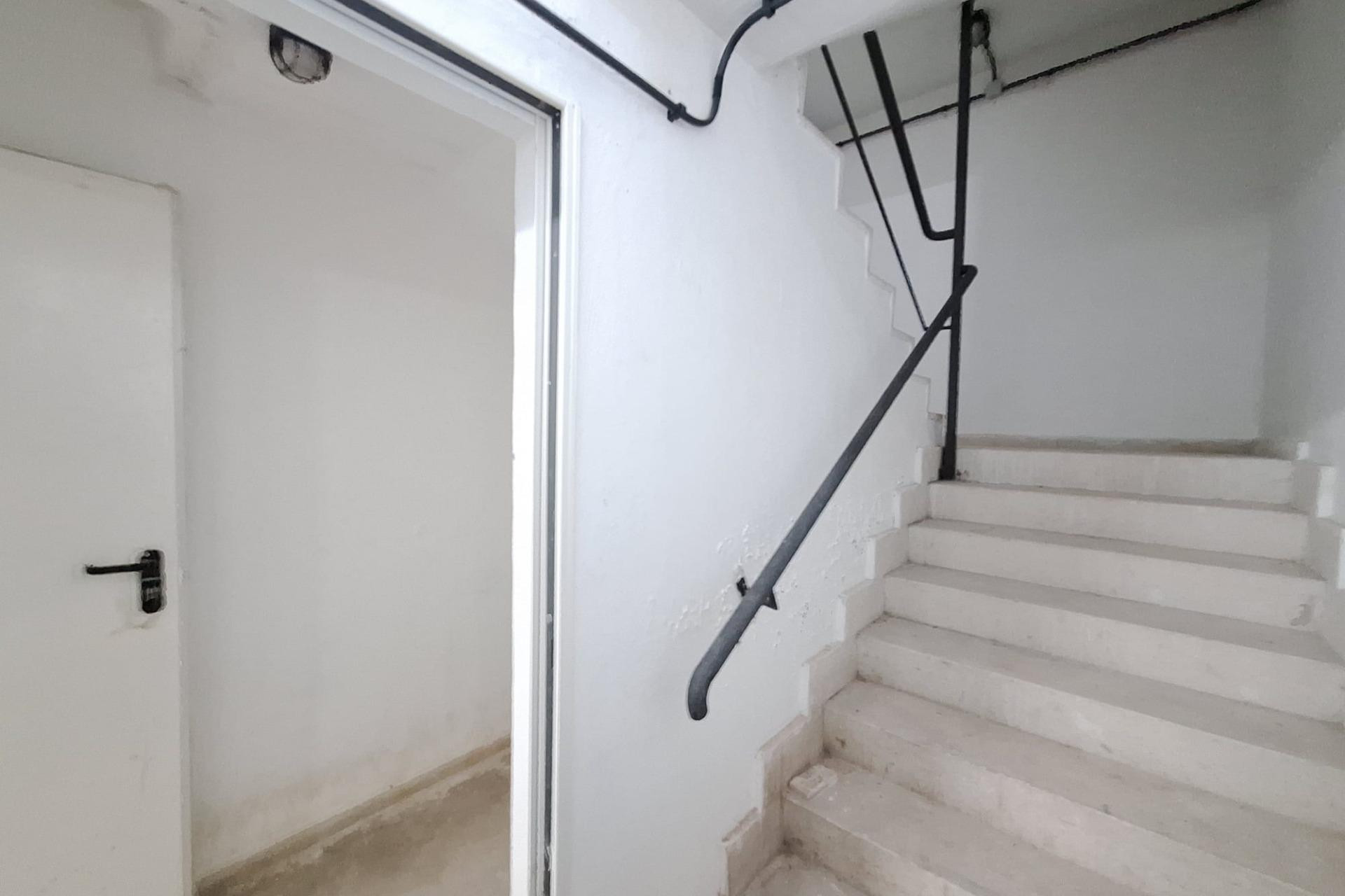 Herverkoop - Parking - Oviedo - Teatinos-Los Prados