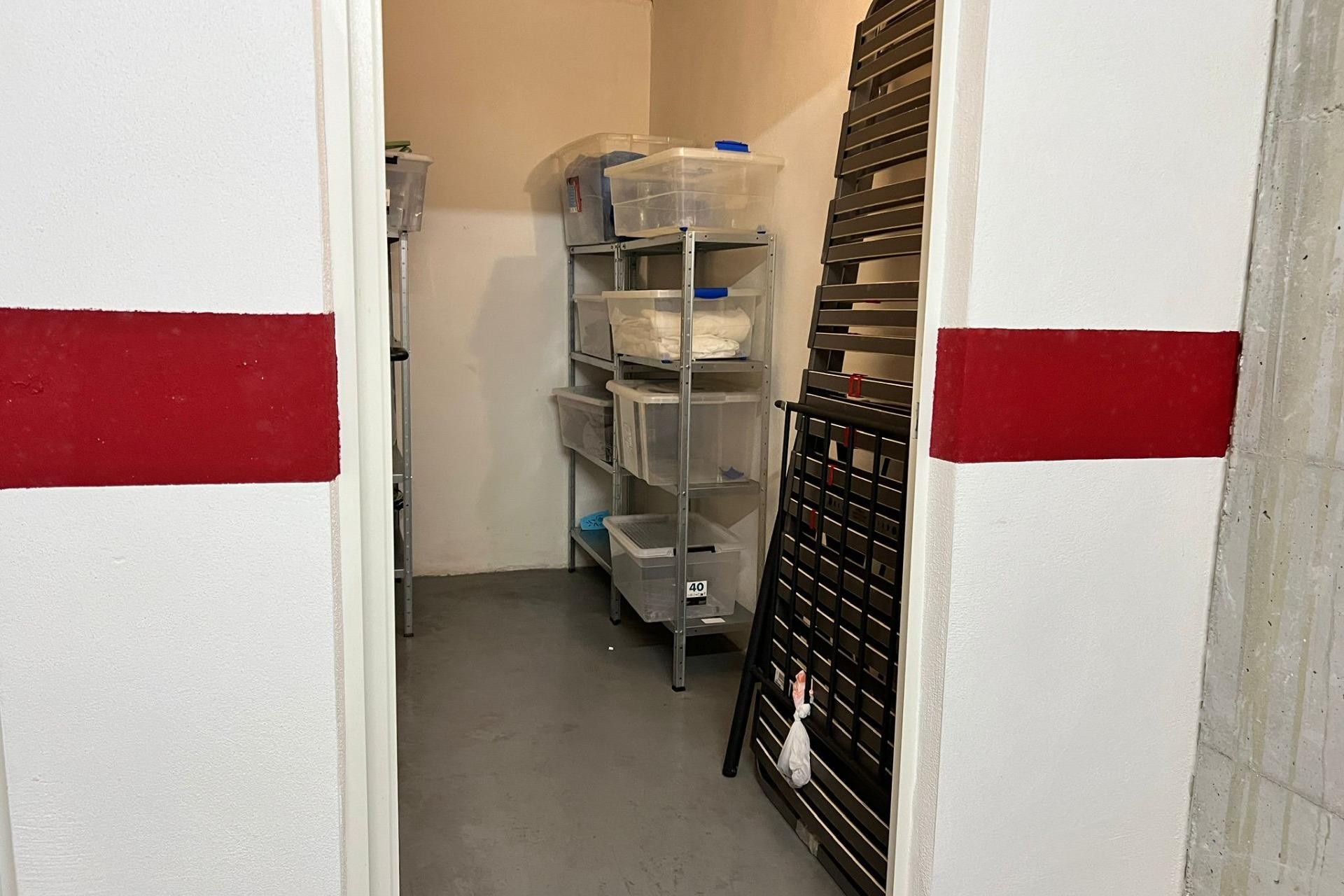 Herverkoop - Parking - Torrevieja - Estacion de autobuses