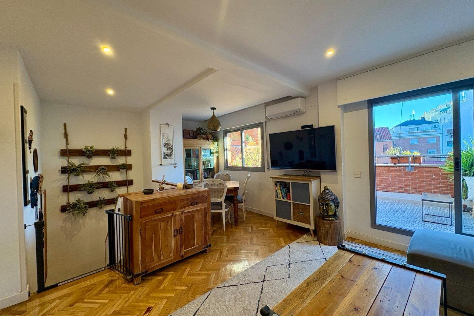 Herverkoop - Penthouse Dúplex - Madrid - Guindalera