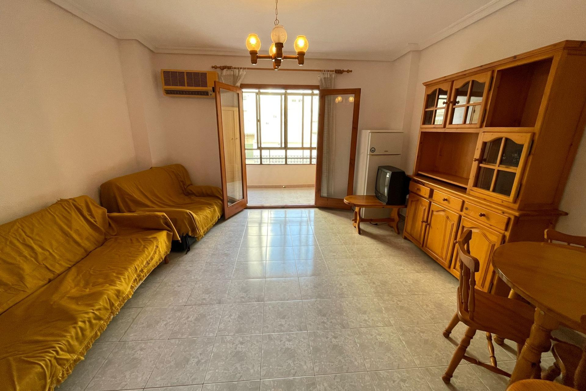 Herverkoop - Studio - Torrevieja - Estacion de autobuses