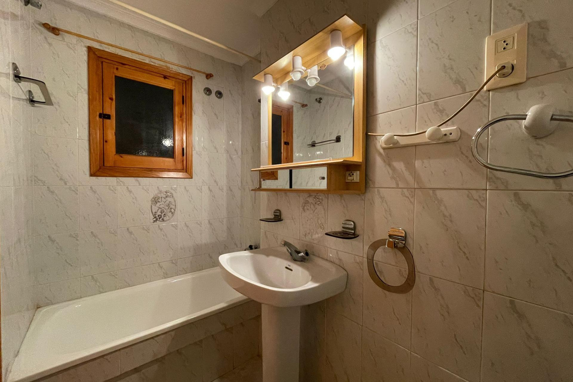 Herverkoop - Studio - Torrevieja - Estacion de autobuses