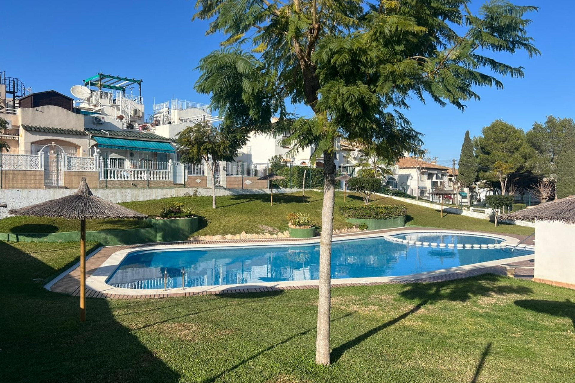 Herverkoop - Terraced house / Townhouse - Torrevieja - Lago Jardín II
