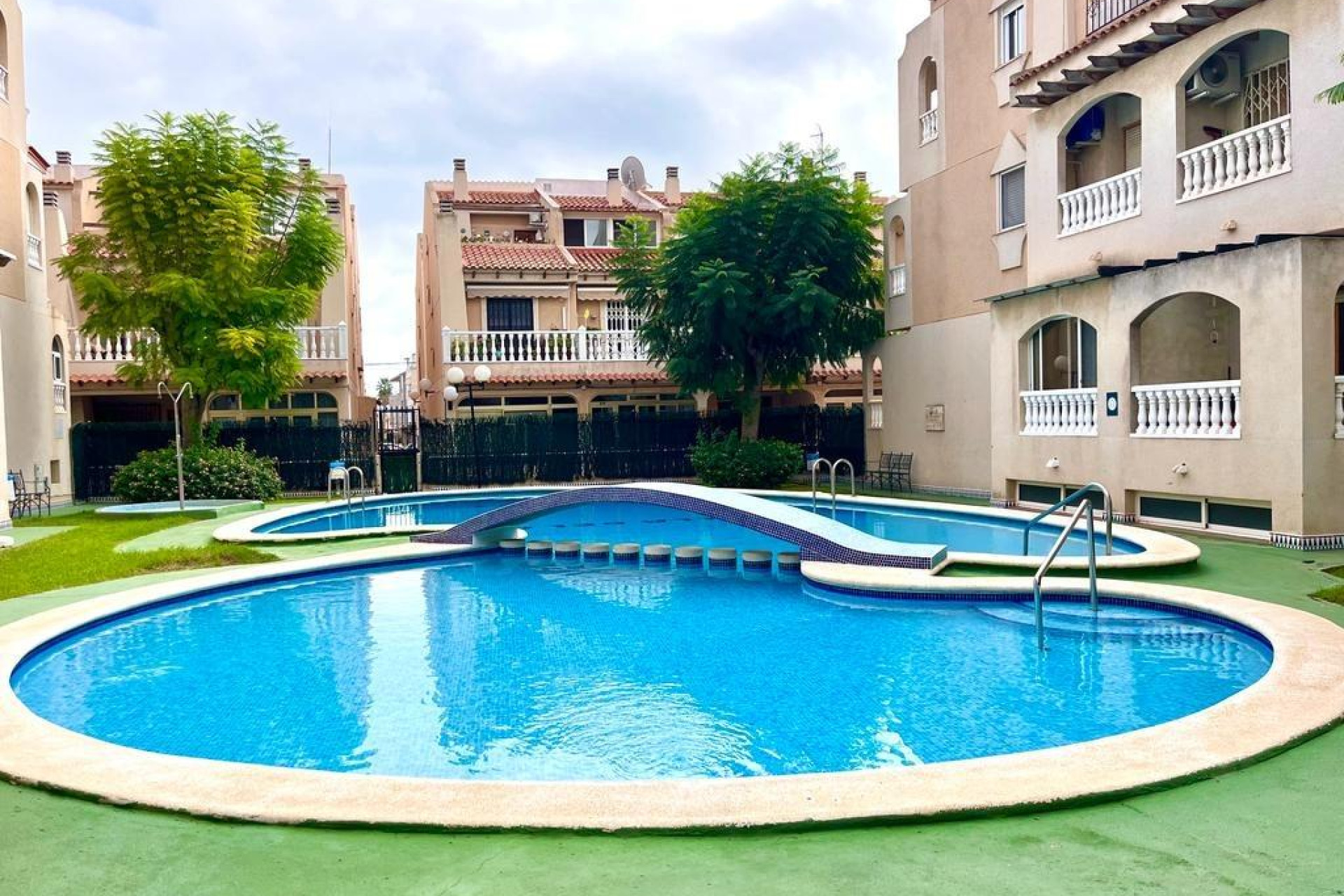 Herverkoop - Triplex - Torrevieja - Habaneras