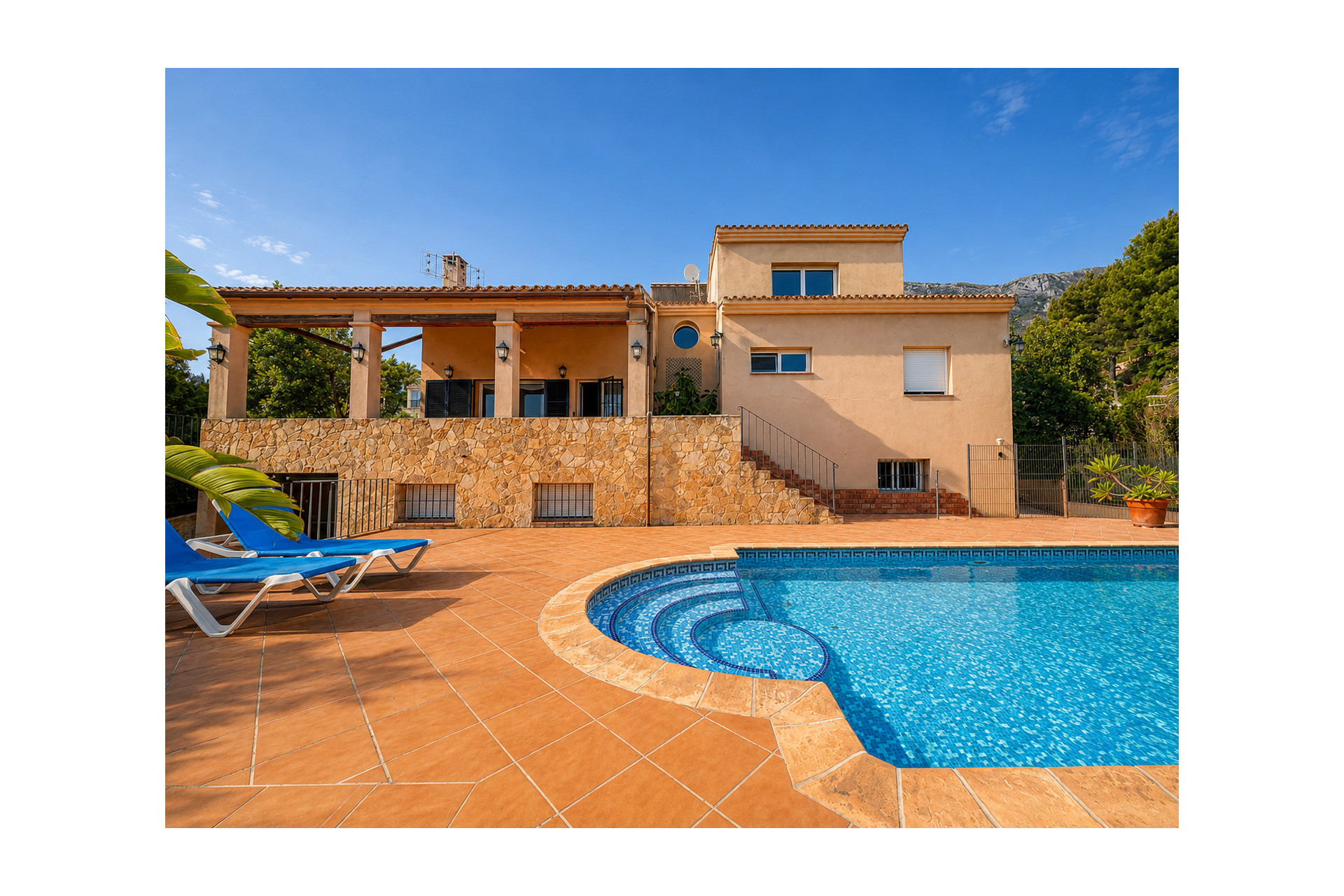 Herverkoop - Villa - Denia - Montgó