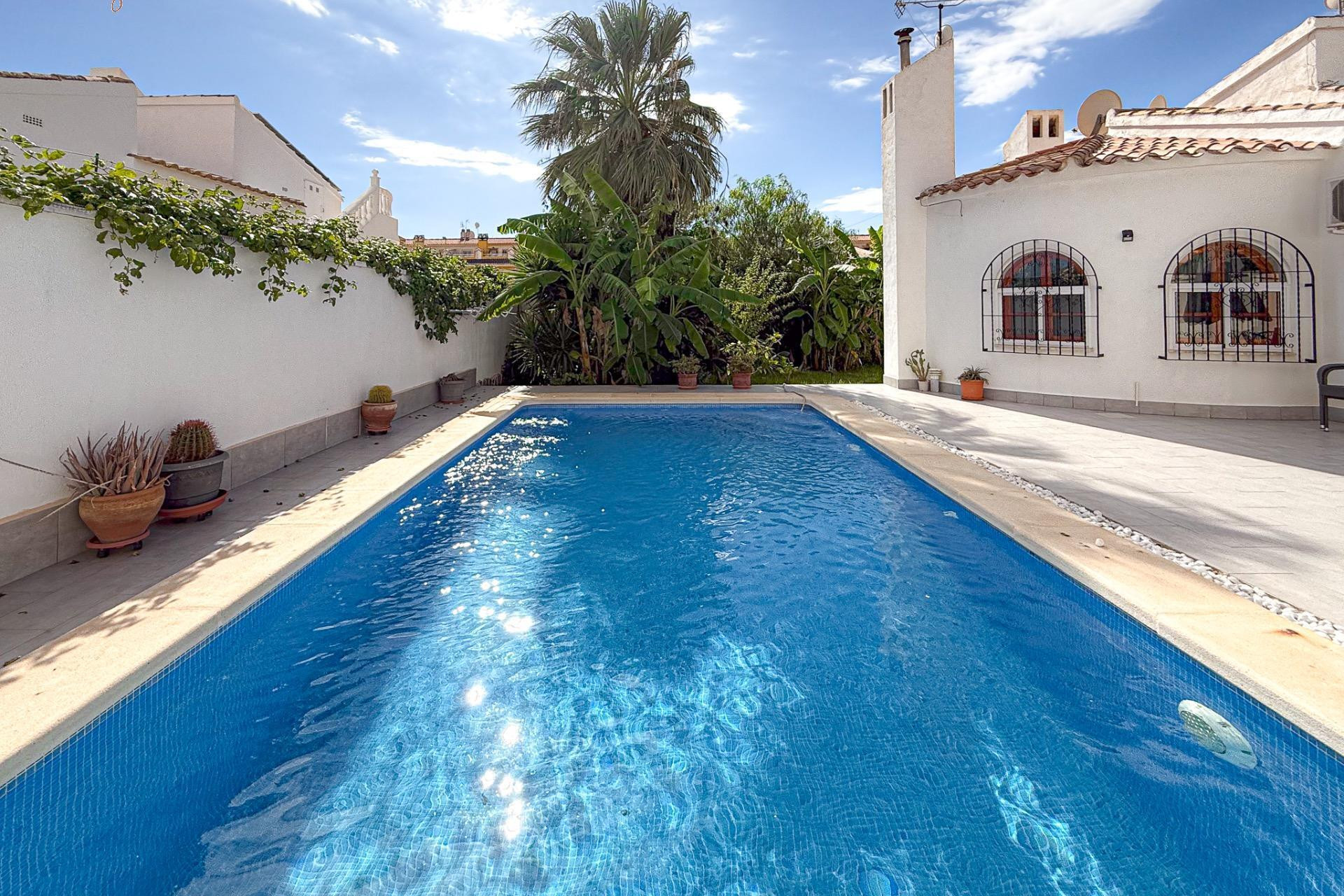 Herverkoop - Villa - Orihuela Costa - La Florida