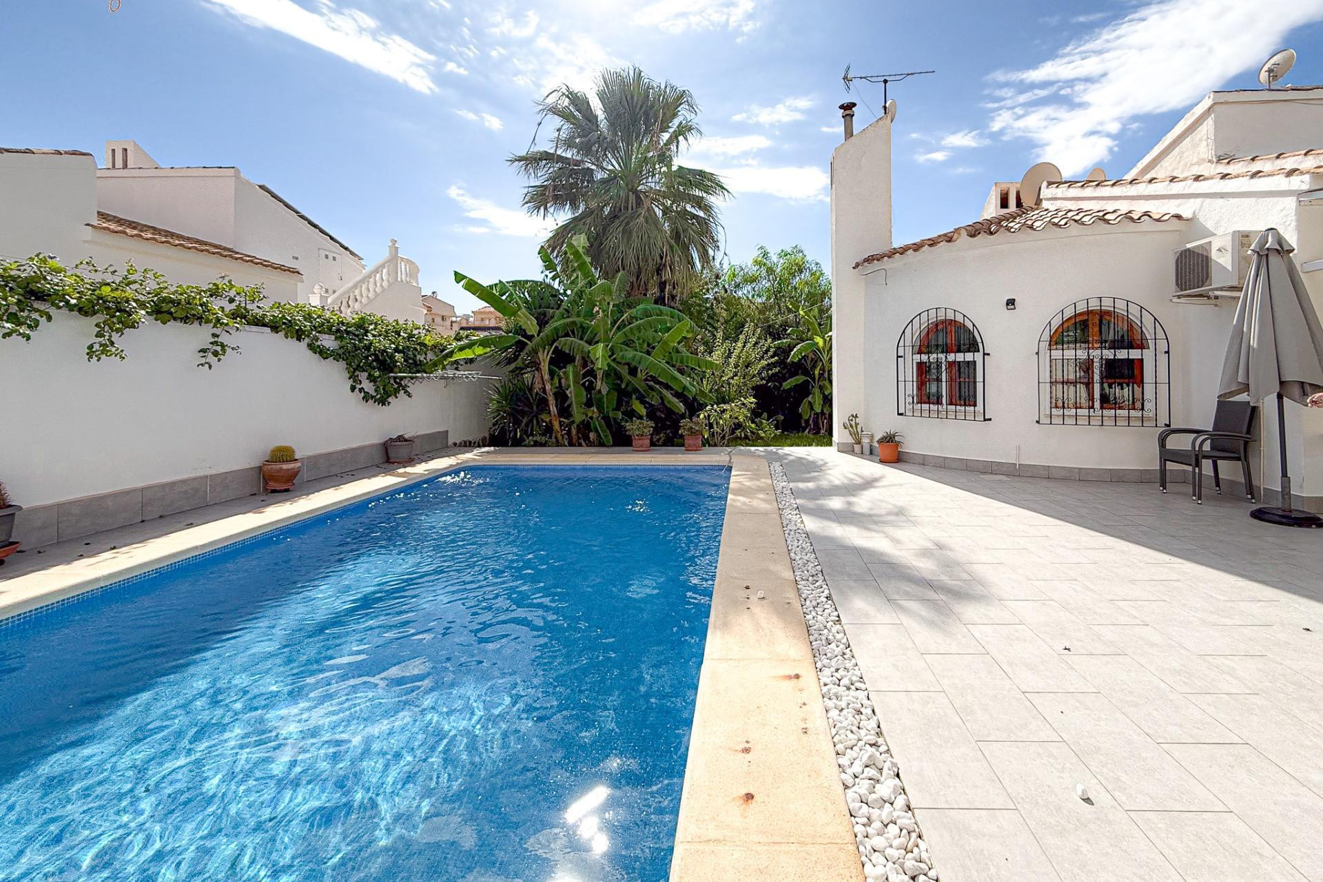 Herverkoop - Villa - Orihuela Costa - La Florida