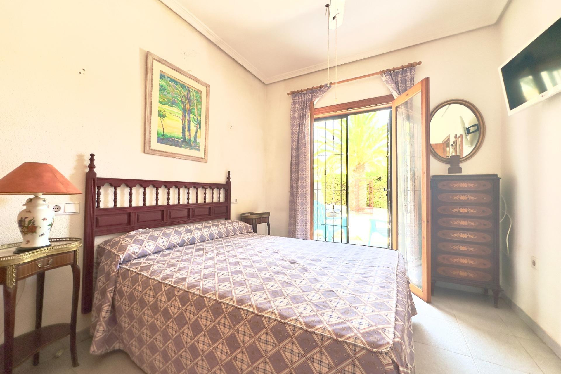 Herverkoop - Villa - Orihuela Costa - La Zenia